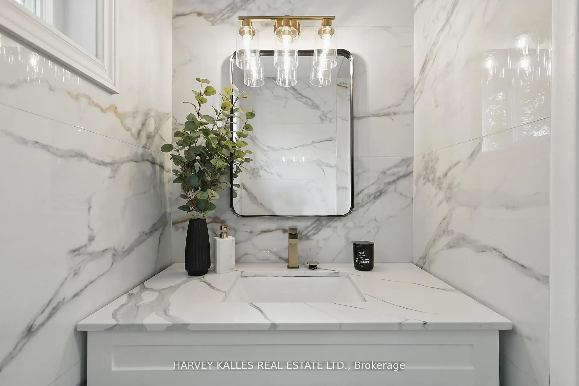 1 Vanity Court, #Upper