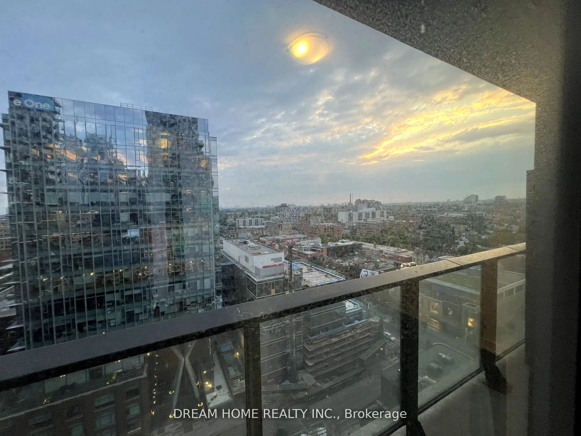 330 richmond Street, #1903