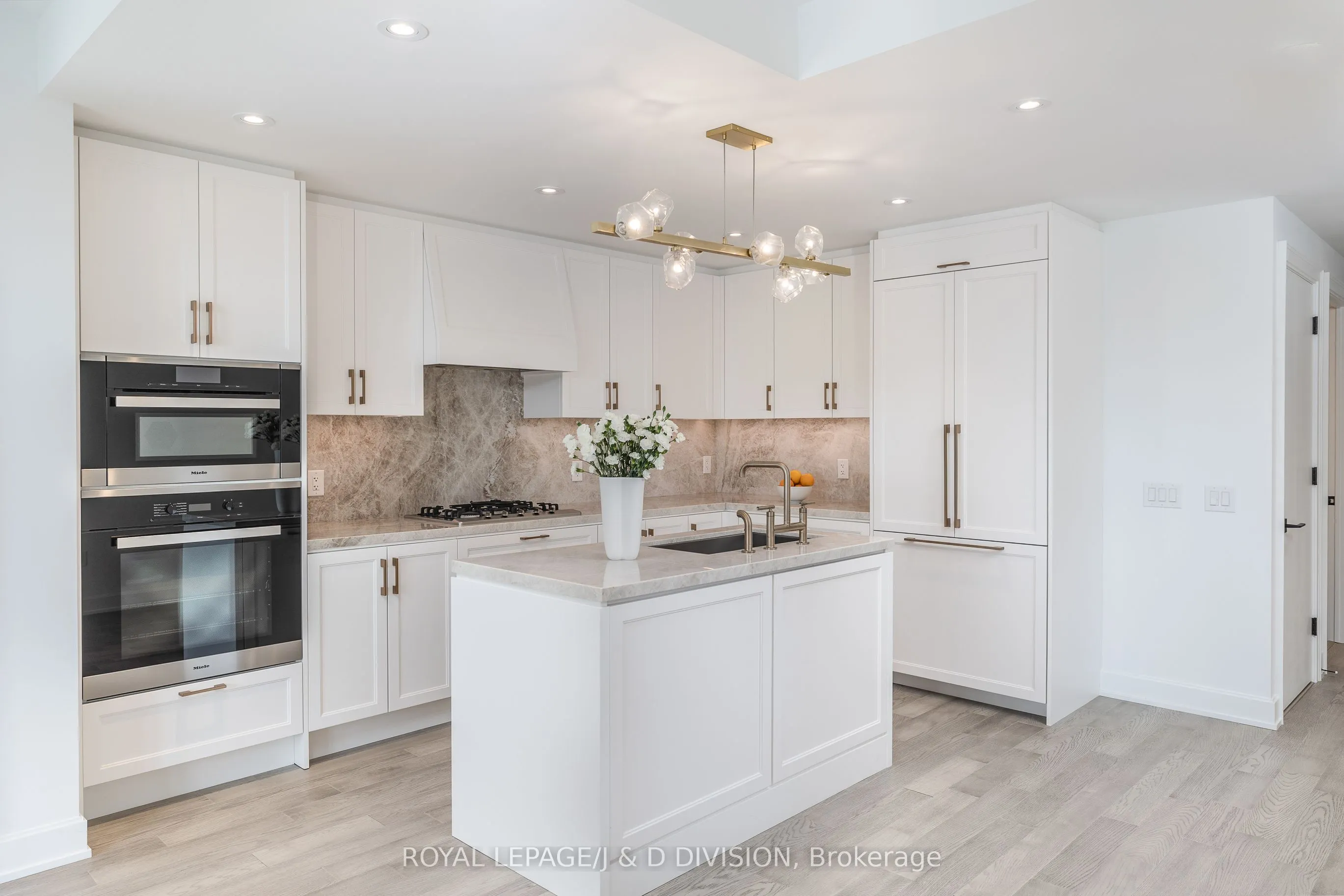 1 Strathgowan Avenue, #513