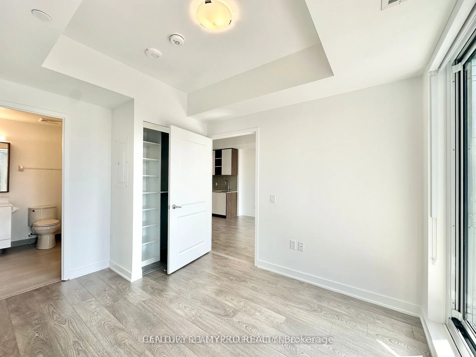 543 Richmond Street W, #1414