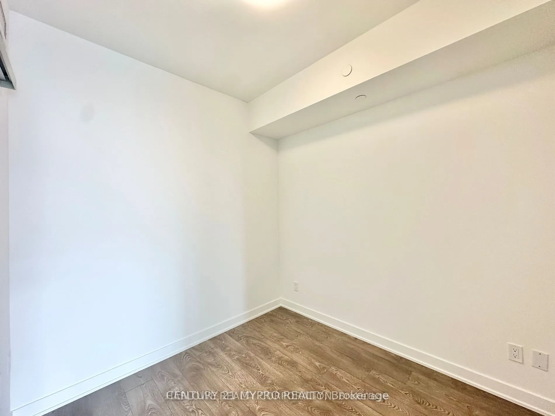 543 Richmond Street W, #1414