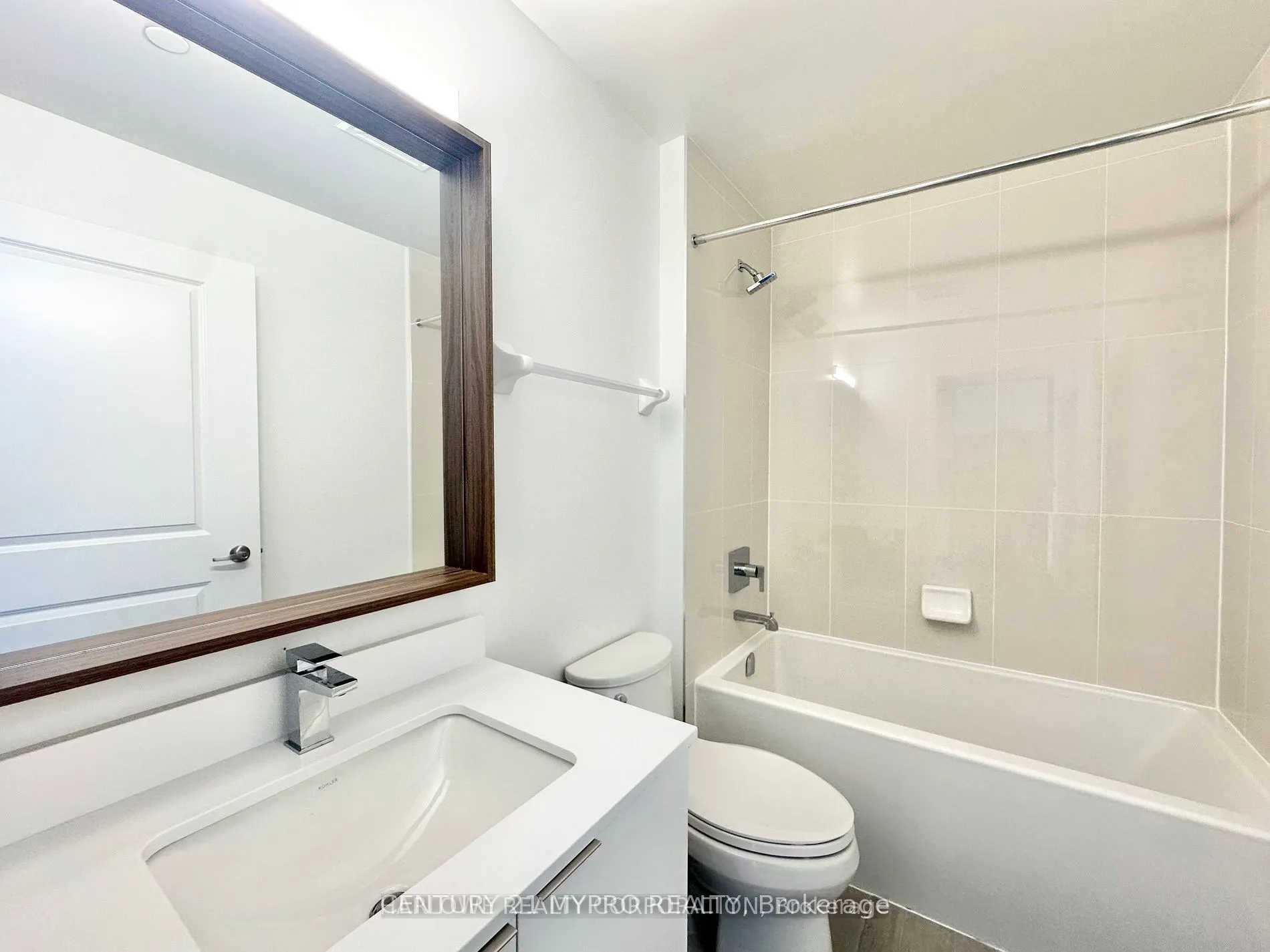 543 Richmond Street W, #1414
