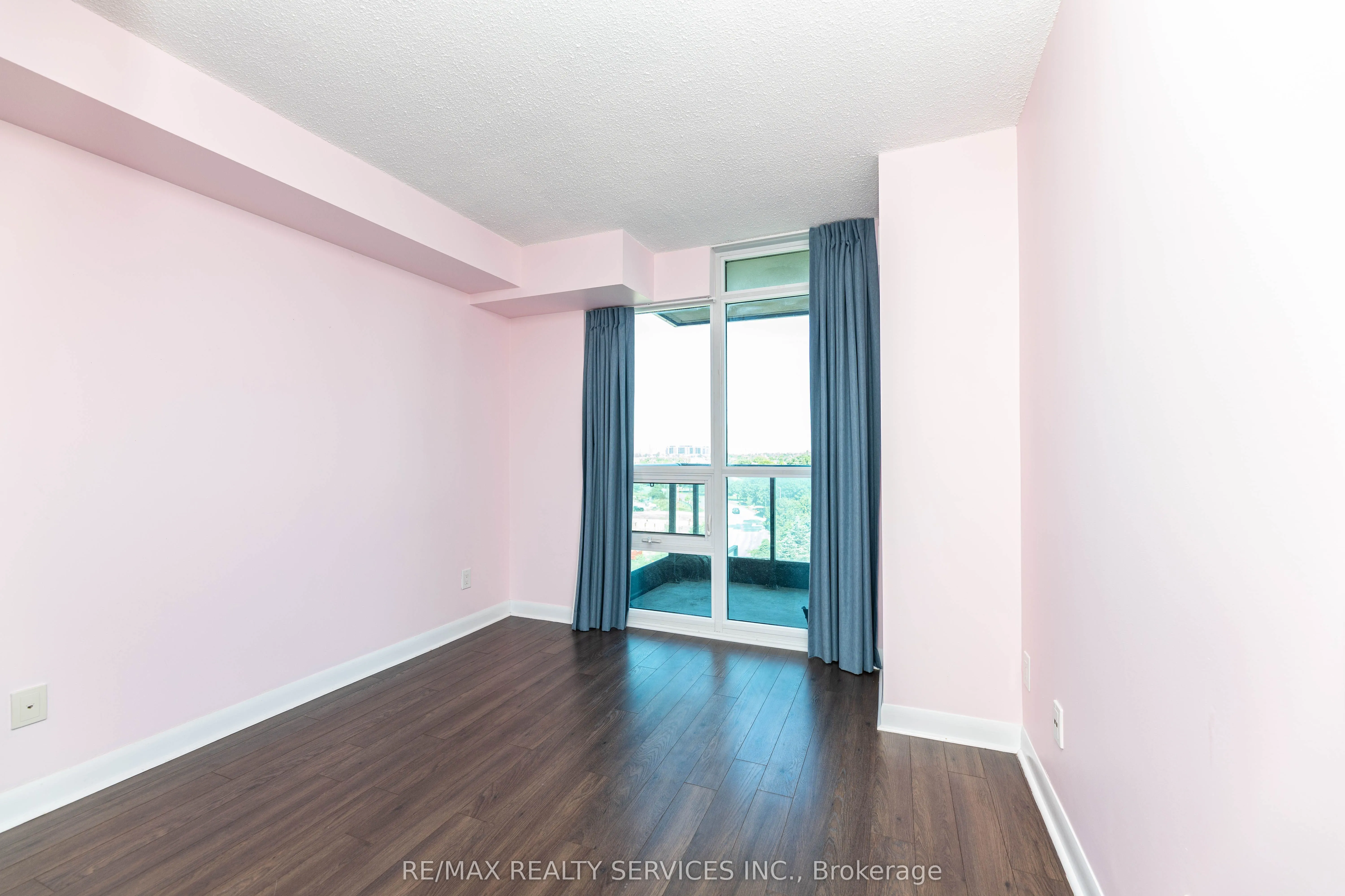 525 Wilson Avenue, #824