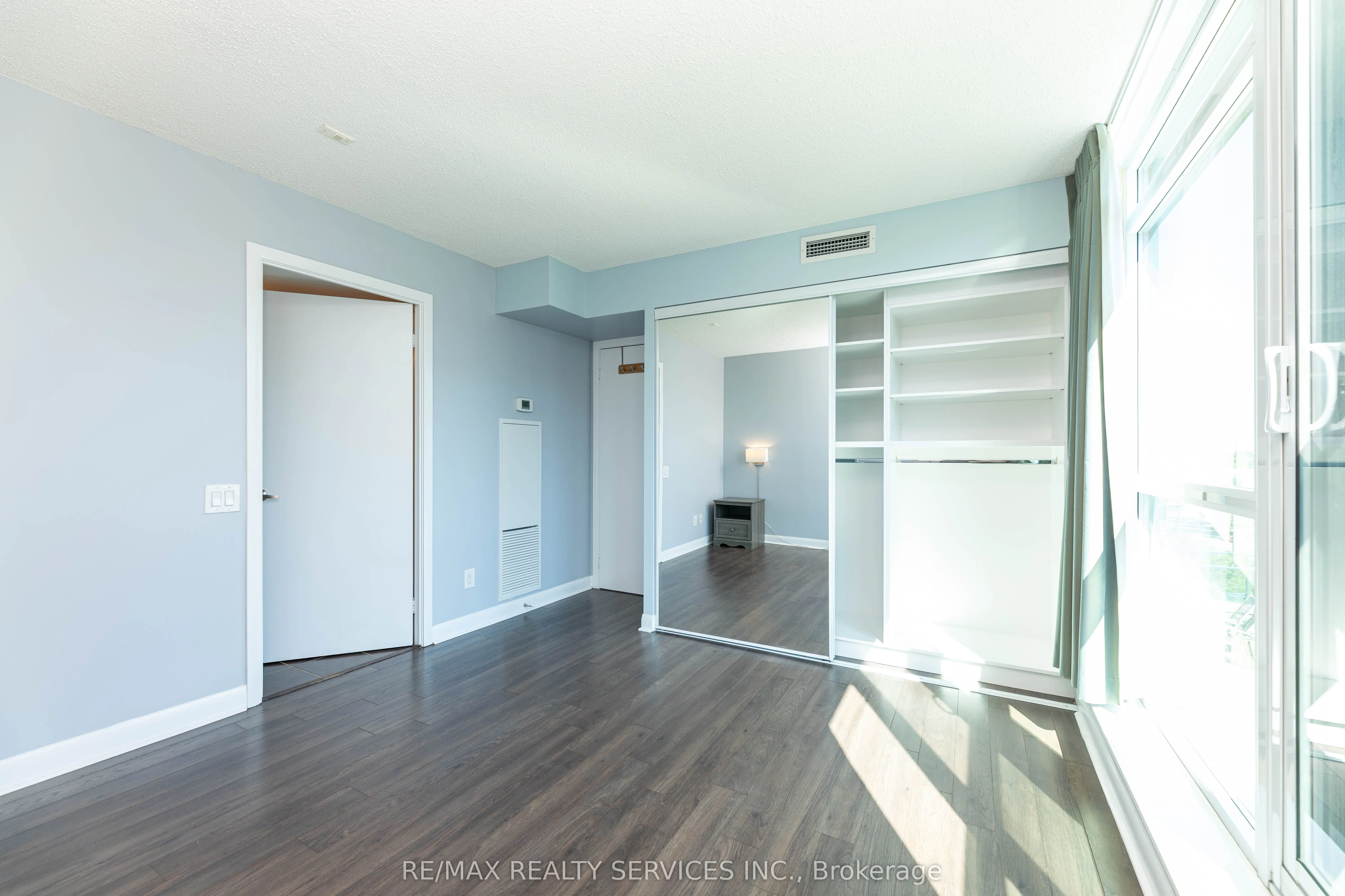 525 Wilson Avenue, #824