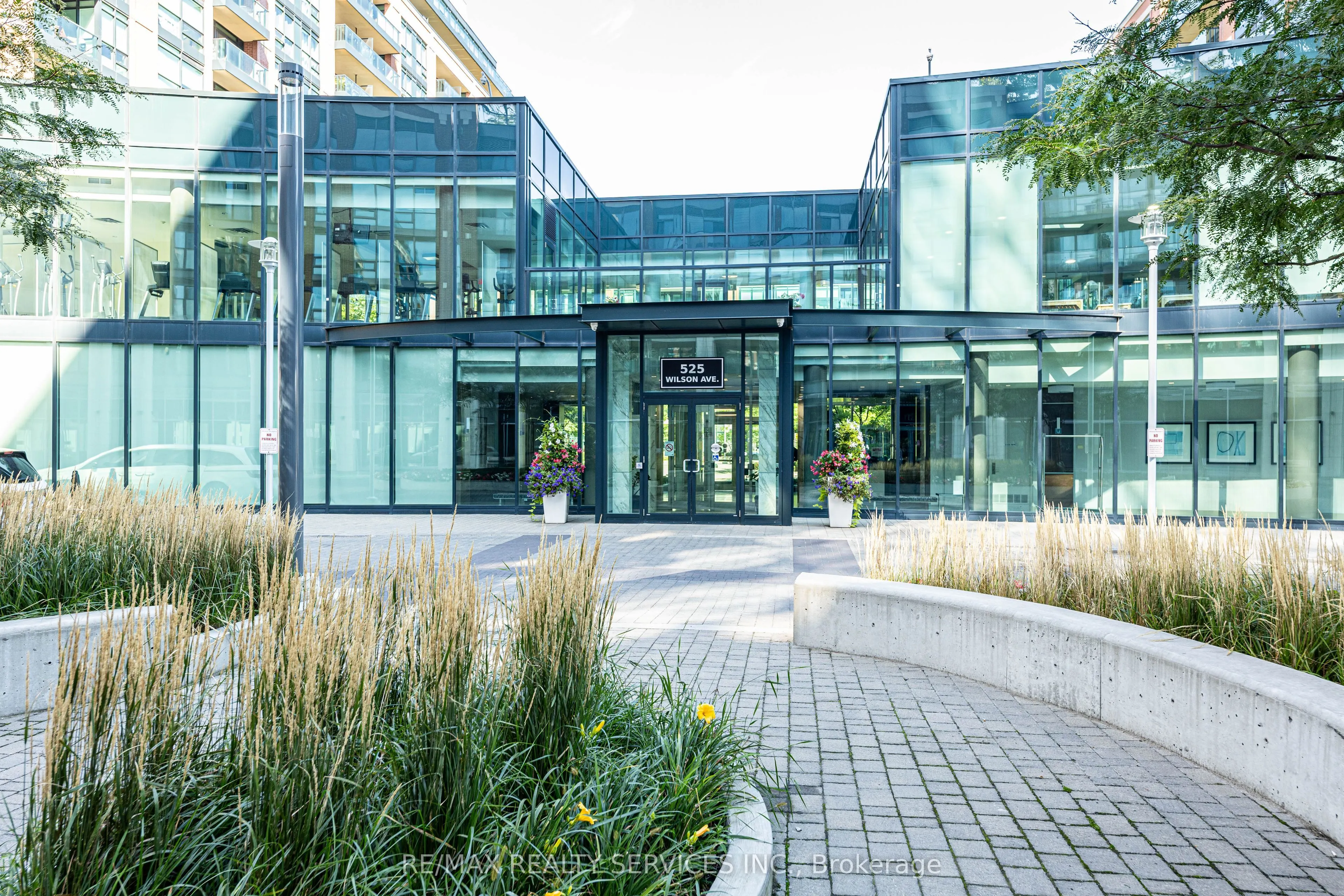525 Wilson Avenue, #824