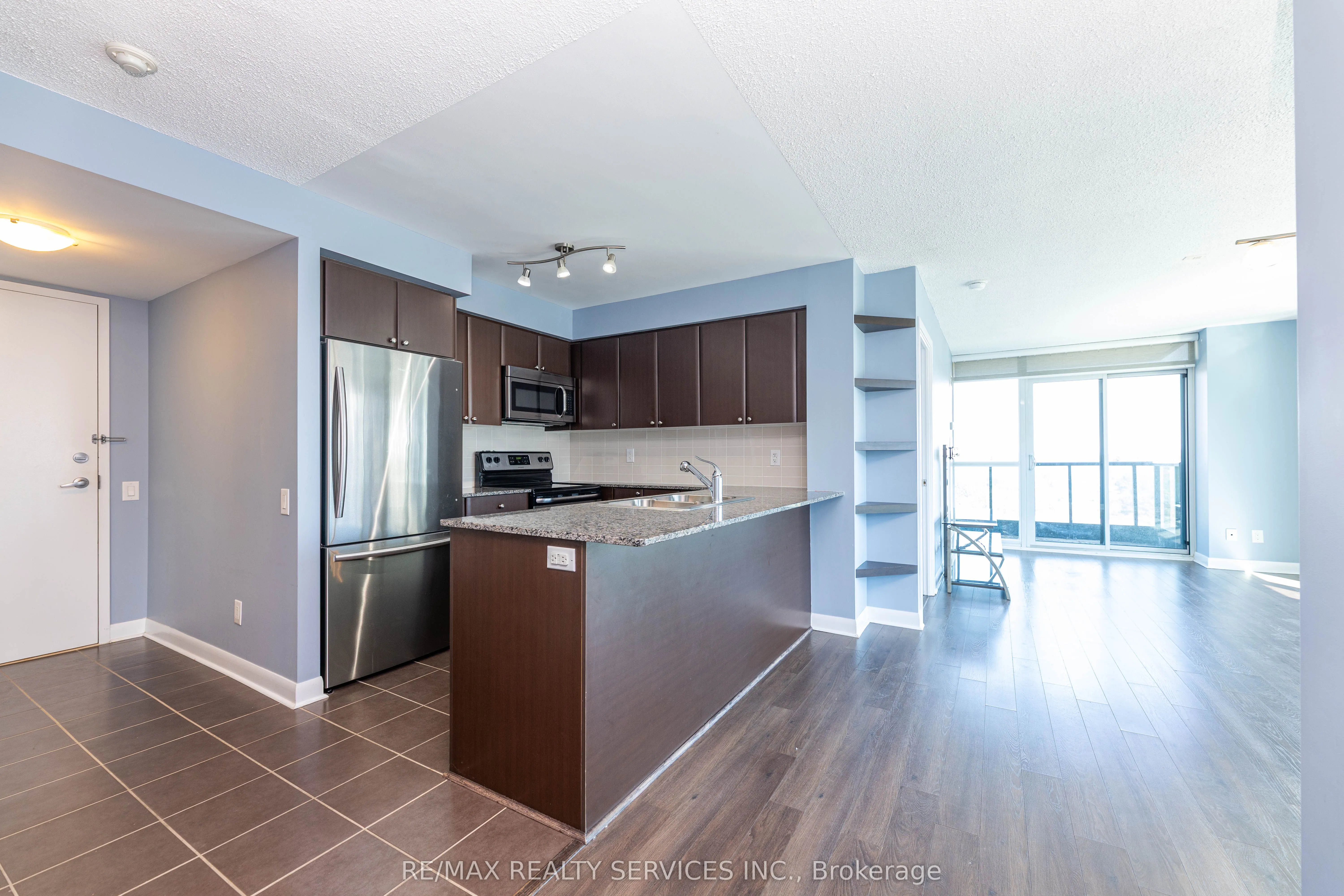525 Wilson Avenue, #824