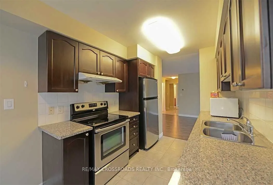 35 Hollywood Avenue, #1609