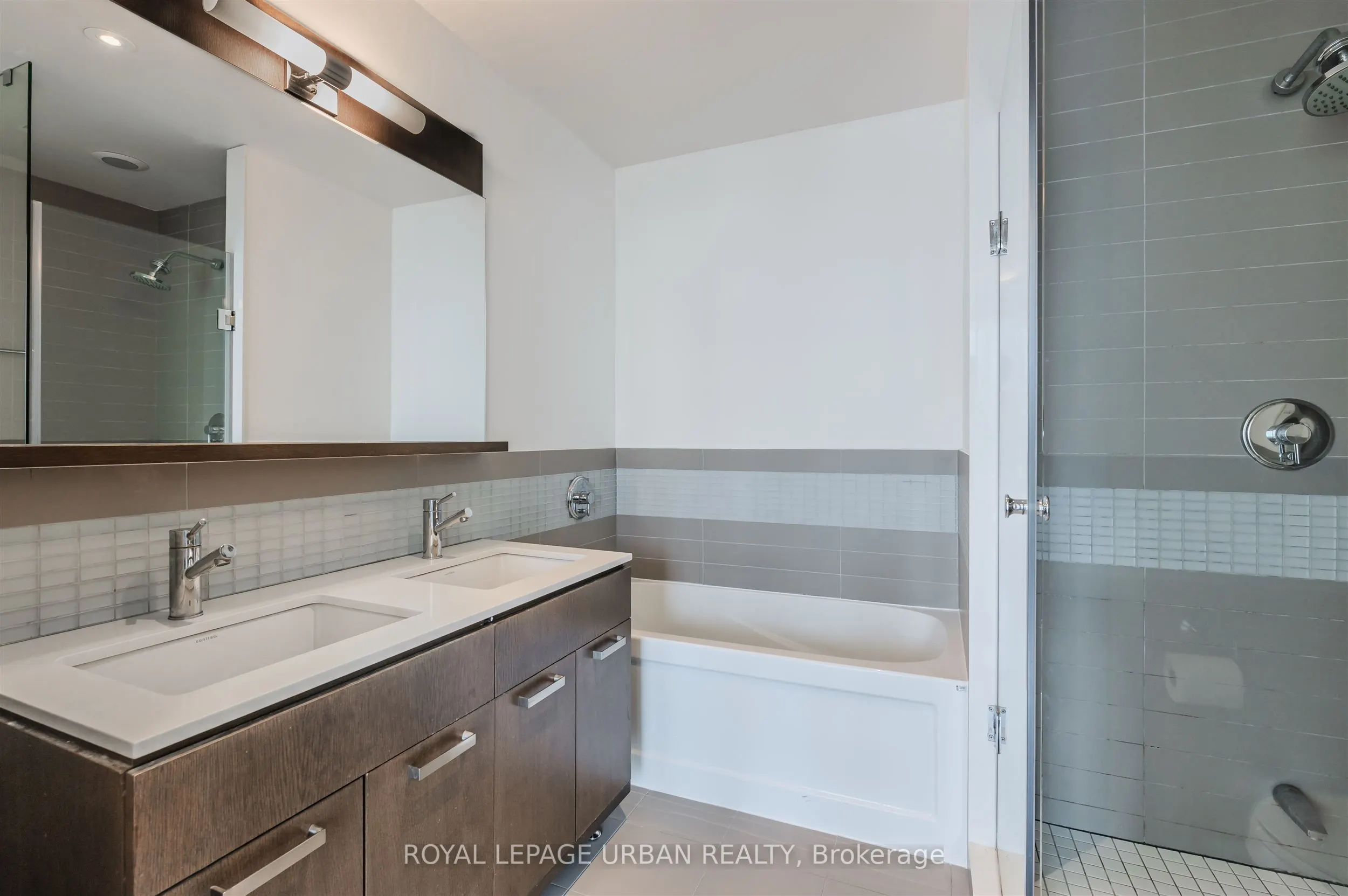 295 Adelaide Street W, #2204