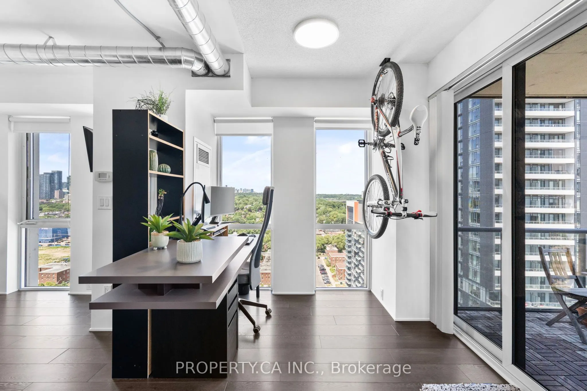 170 Sumach Street, #2212