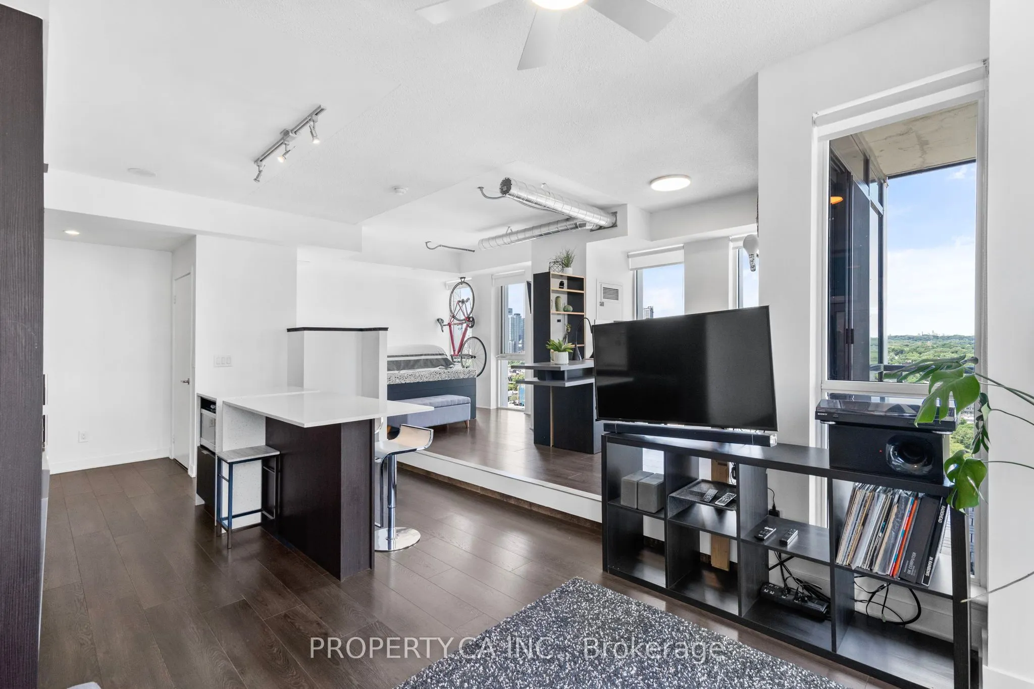 170 Sumach Street, #2212