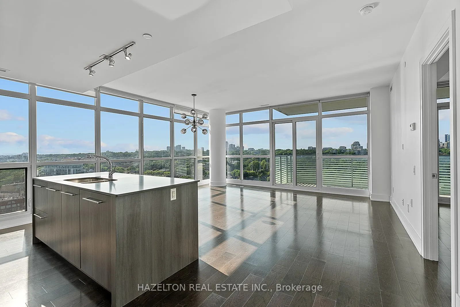 170 Avenue Road, #1605