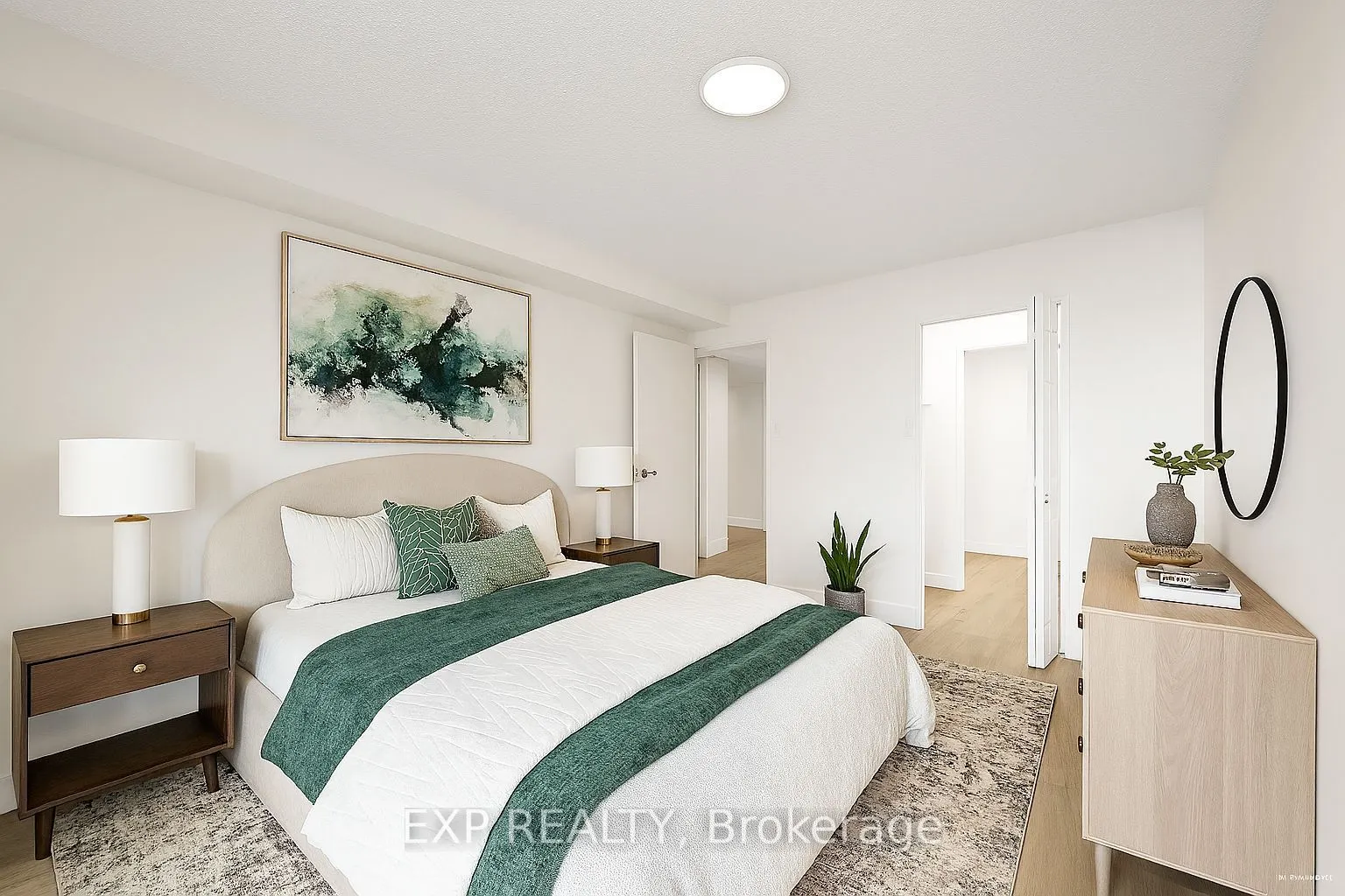 45 Sunrise Avenue, #907