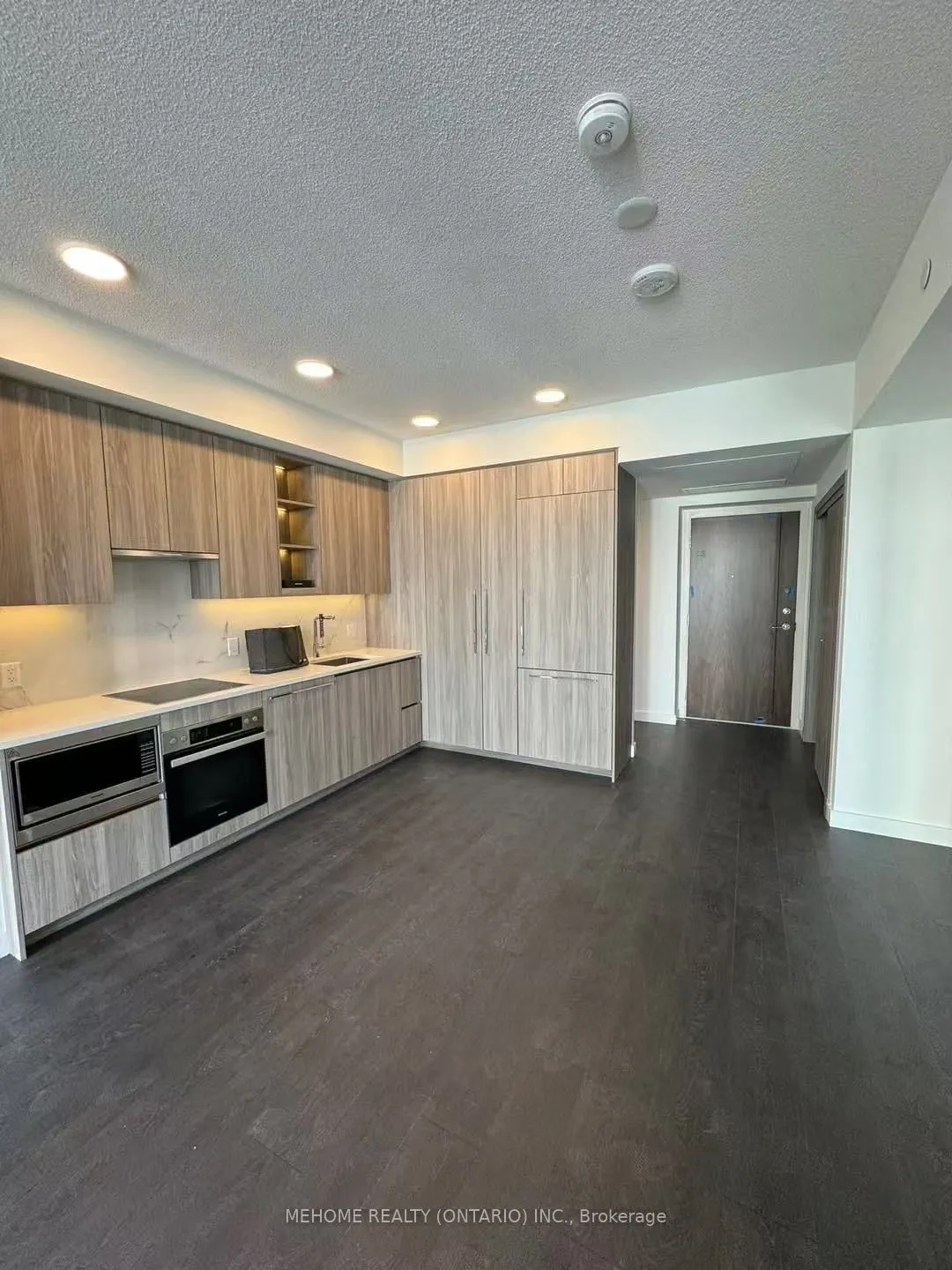 27 Mcmahon Drive, #2807