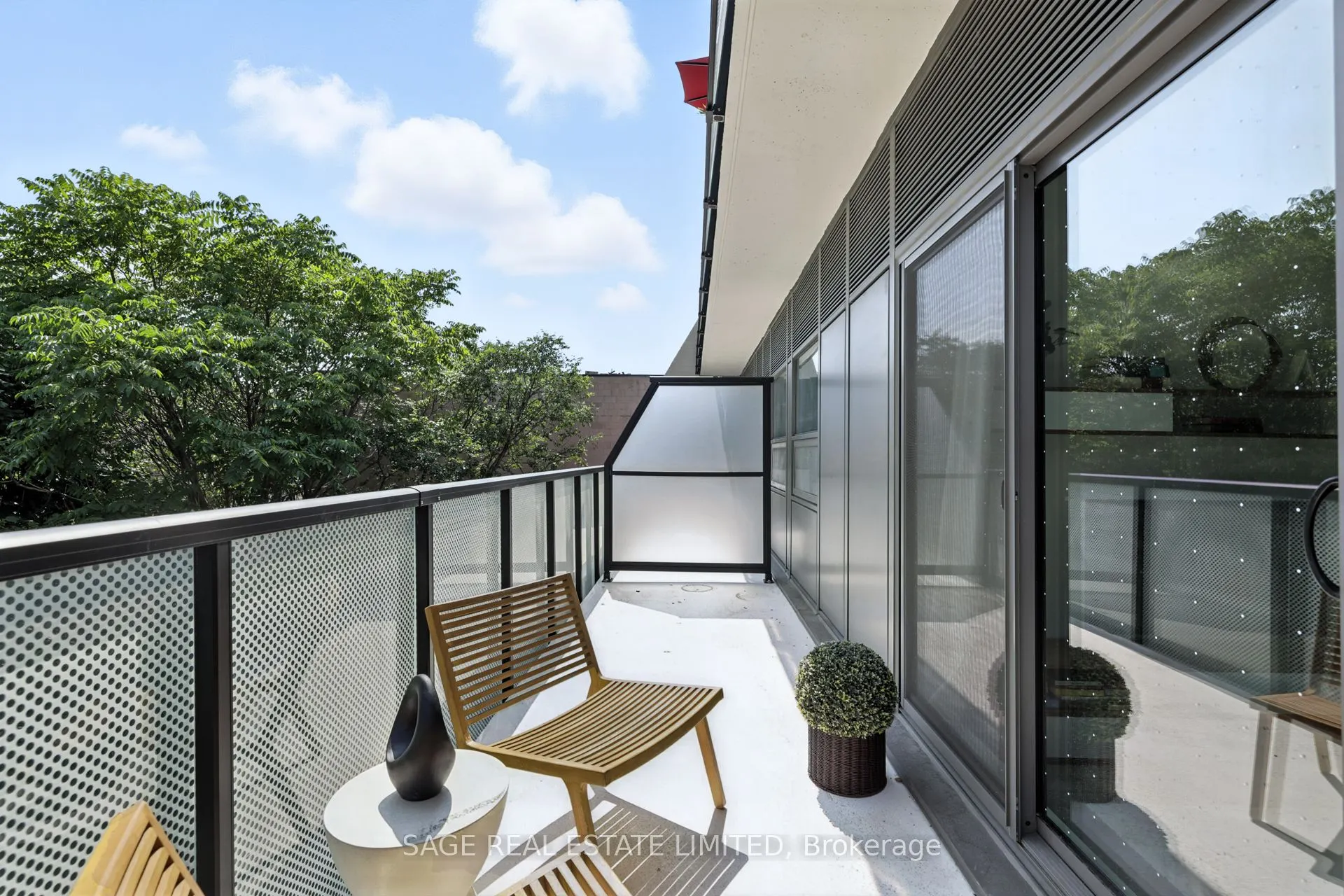 863 St Clair Avenue W, #310