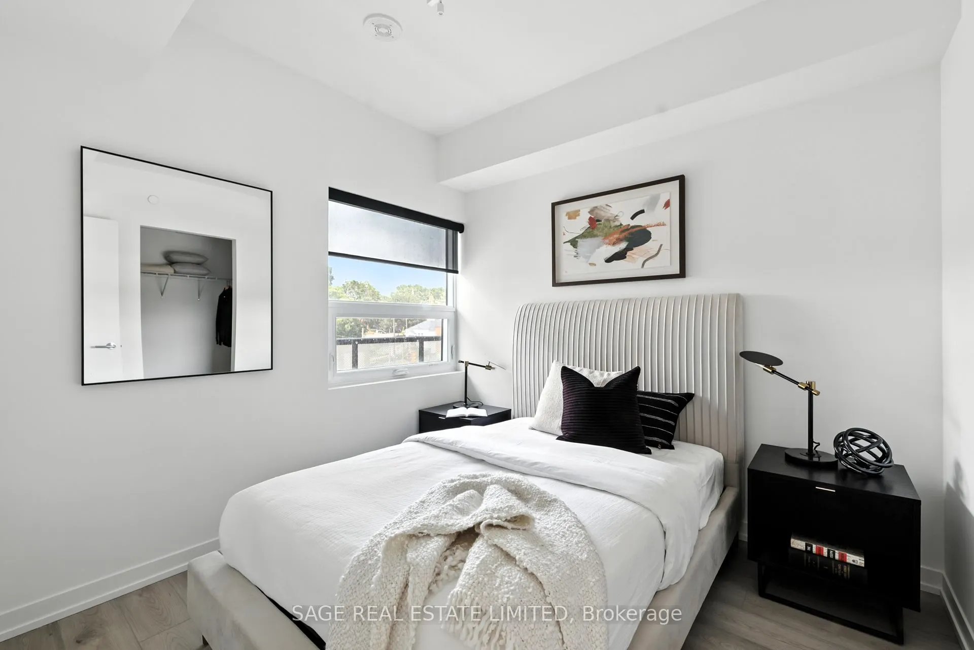 863 St Clair Avenue W, #301