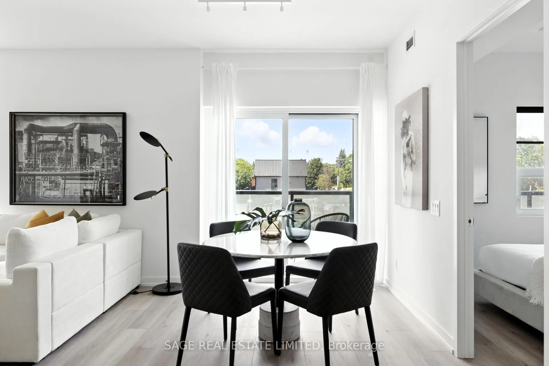 863 St Clair Avenue W, #301