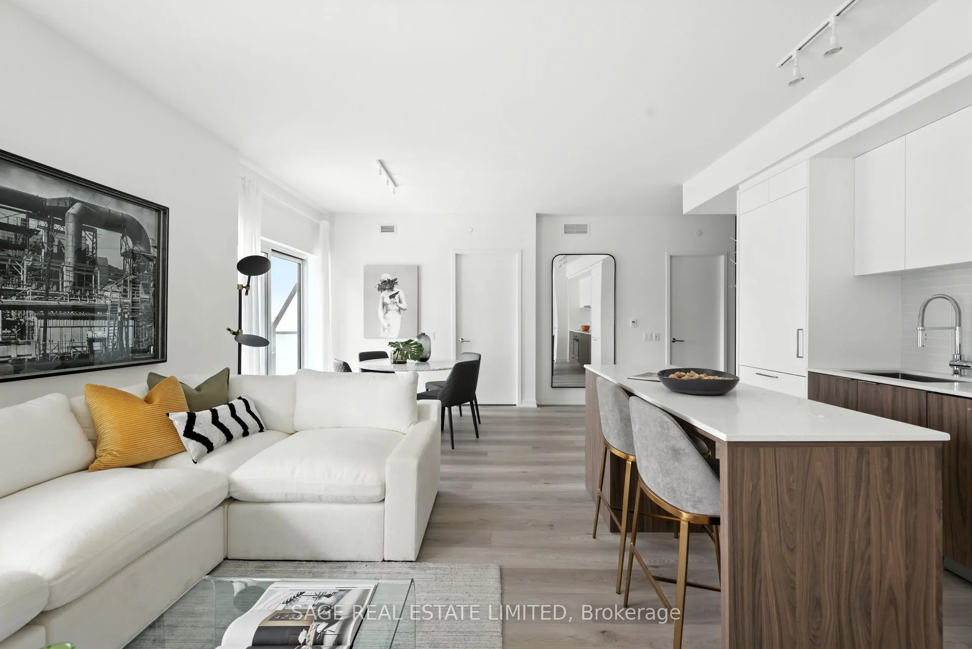 863 St Clair Avenue W, #301