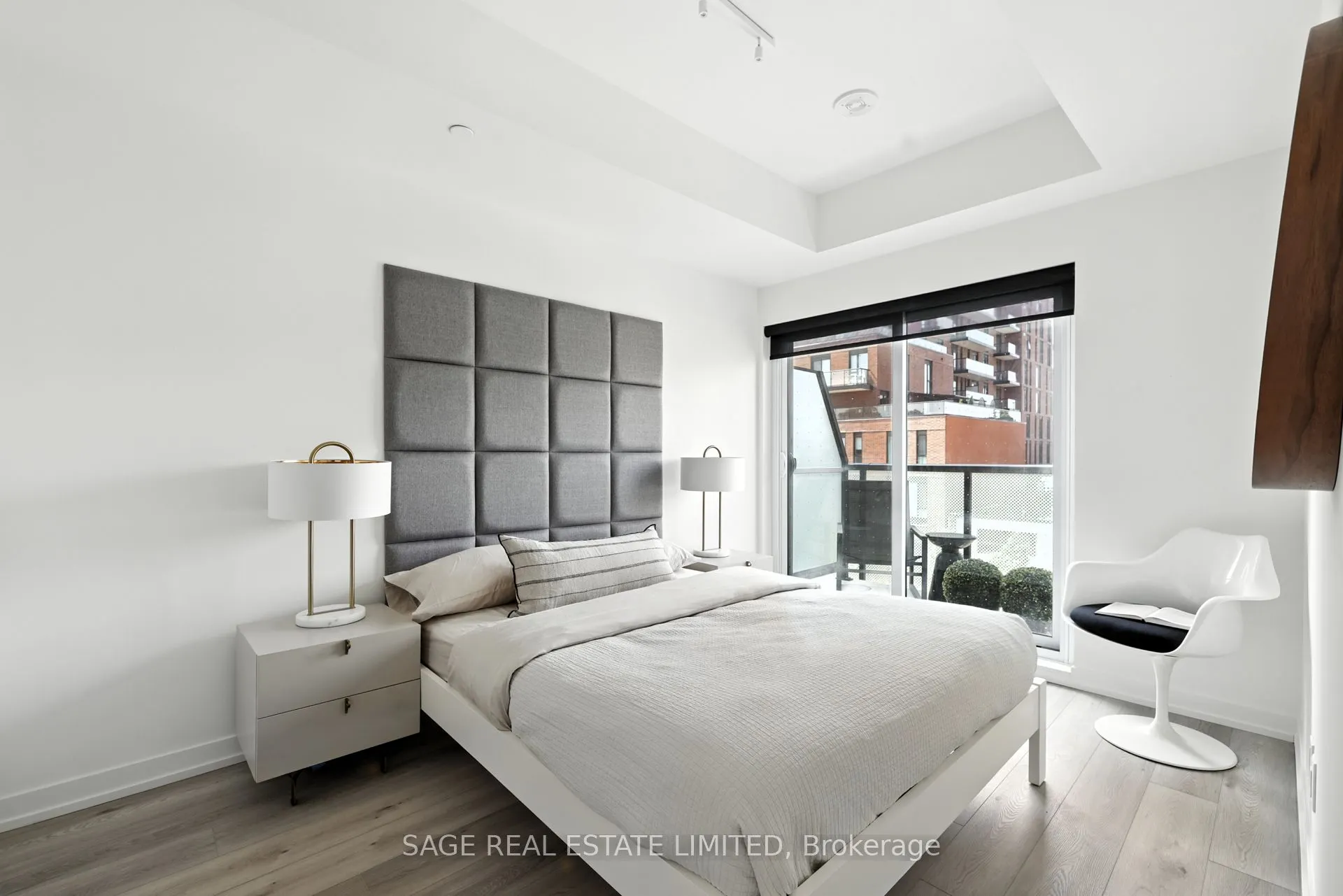863 St Clair Avenue W, #301