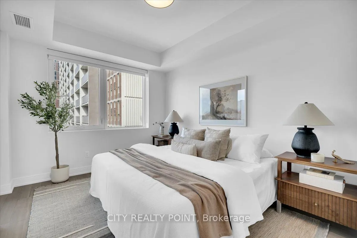 664 Spadina Avenue #1001