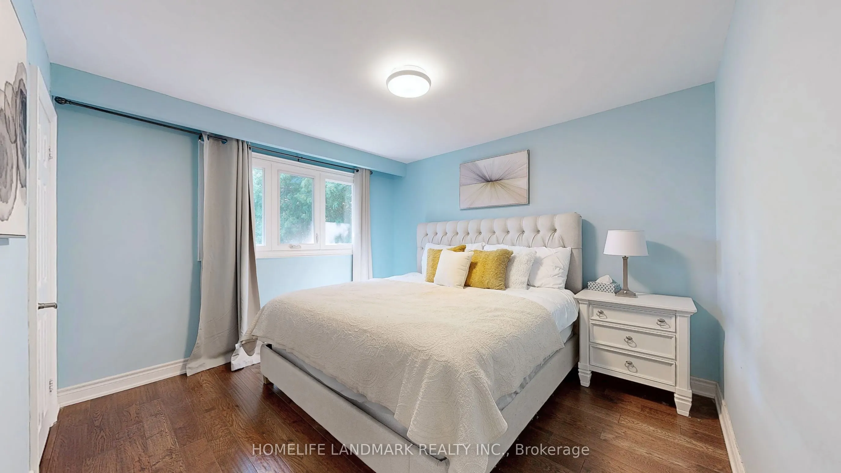 25 Greenyards Drive