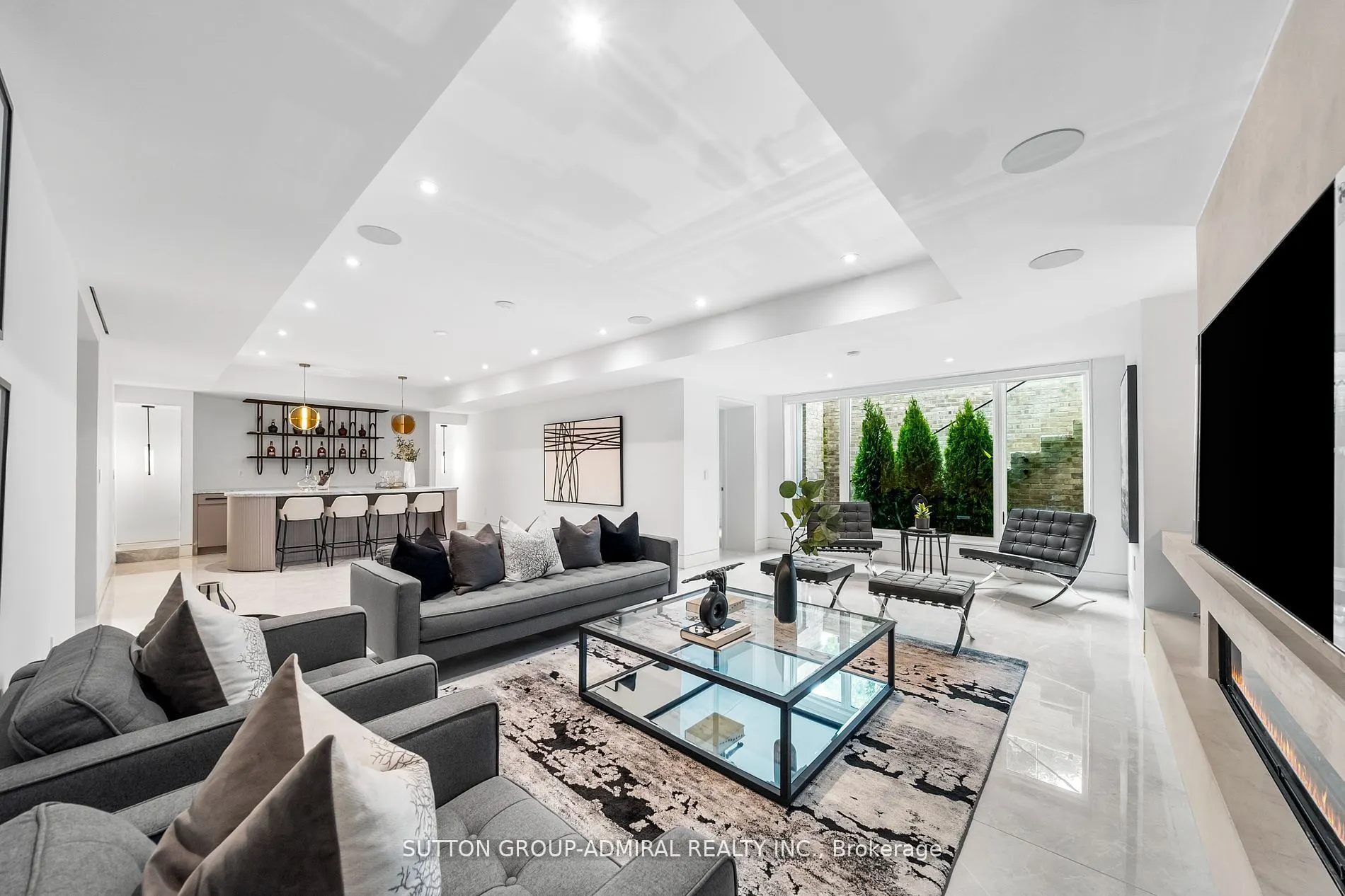 335 Lytton Boulevard