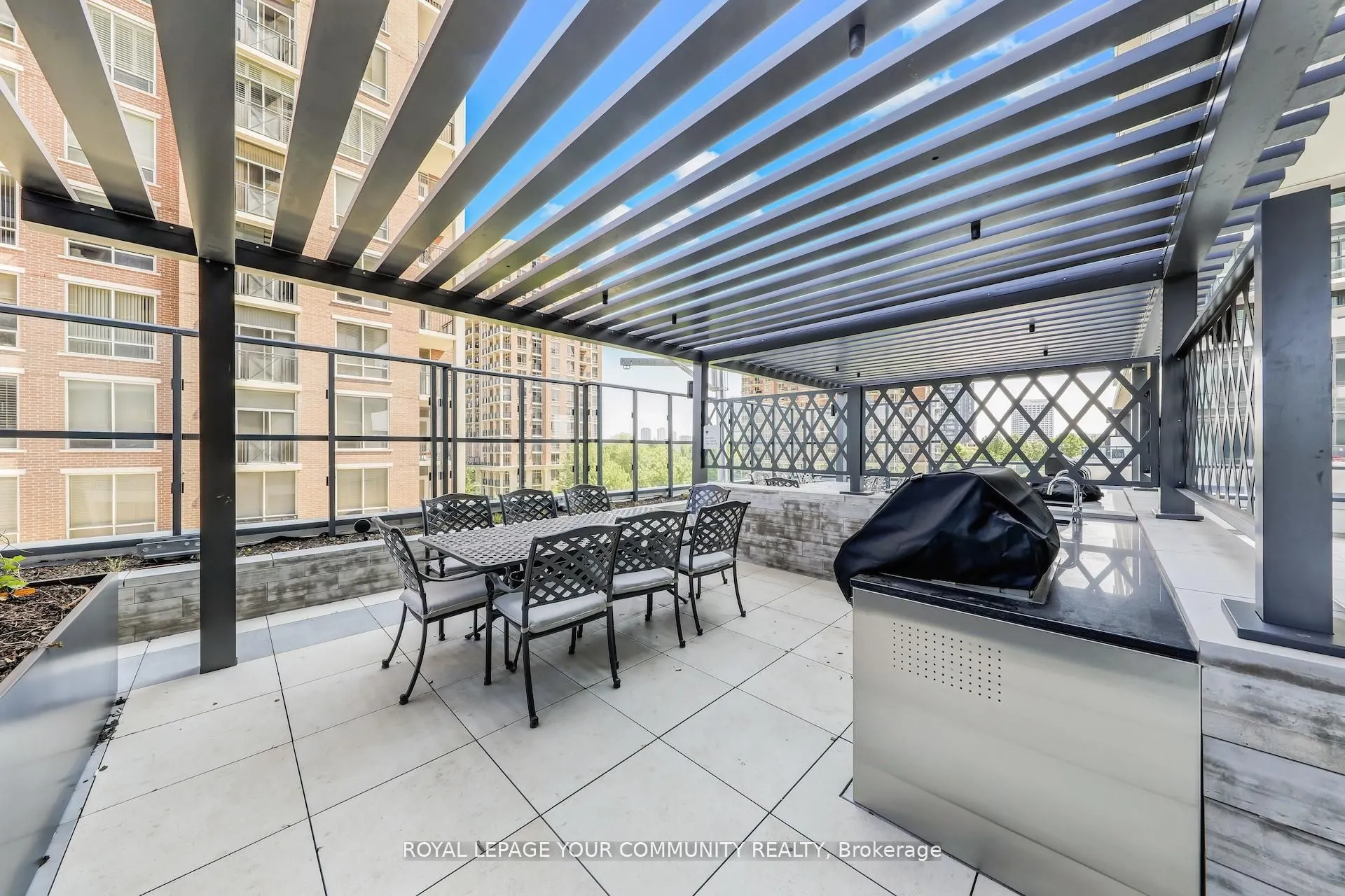 10 Inn On The Park Drive, #3303