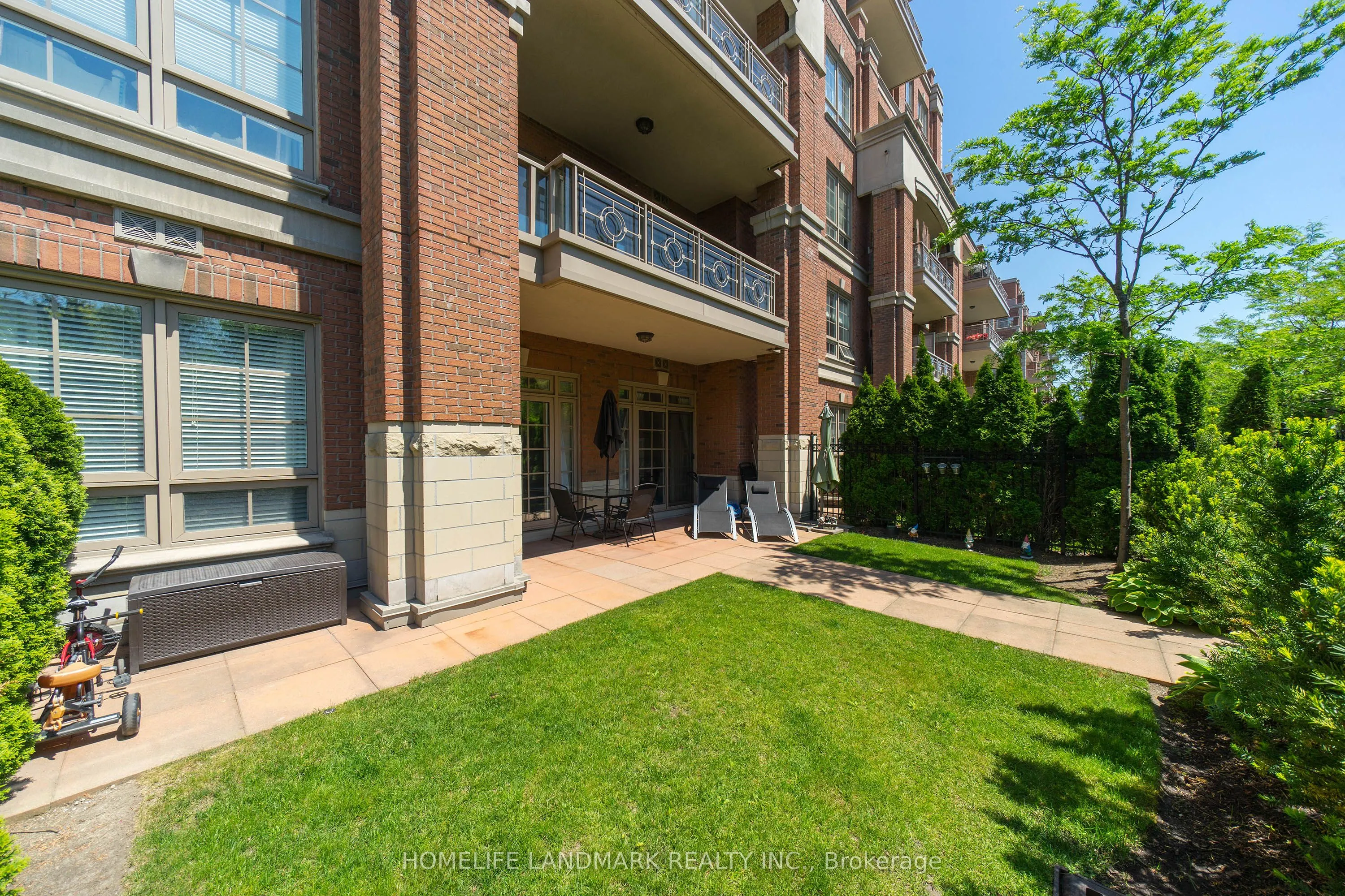 20 Burkebrook Place, #109