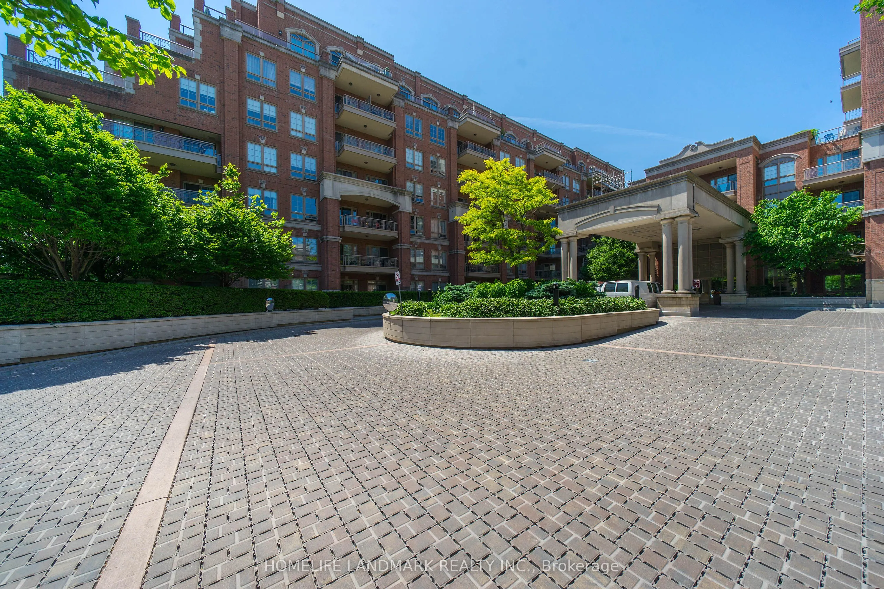 20 Burkebrook Place, #109