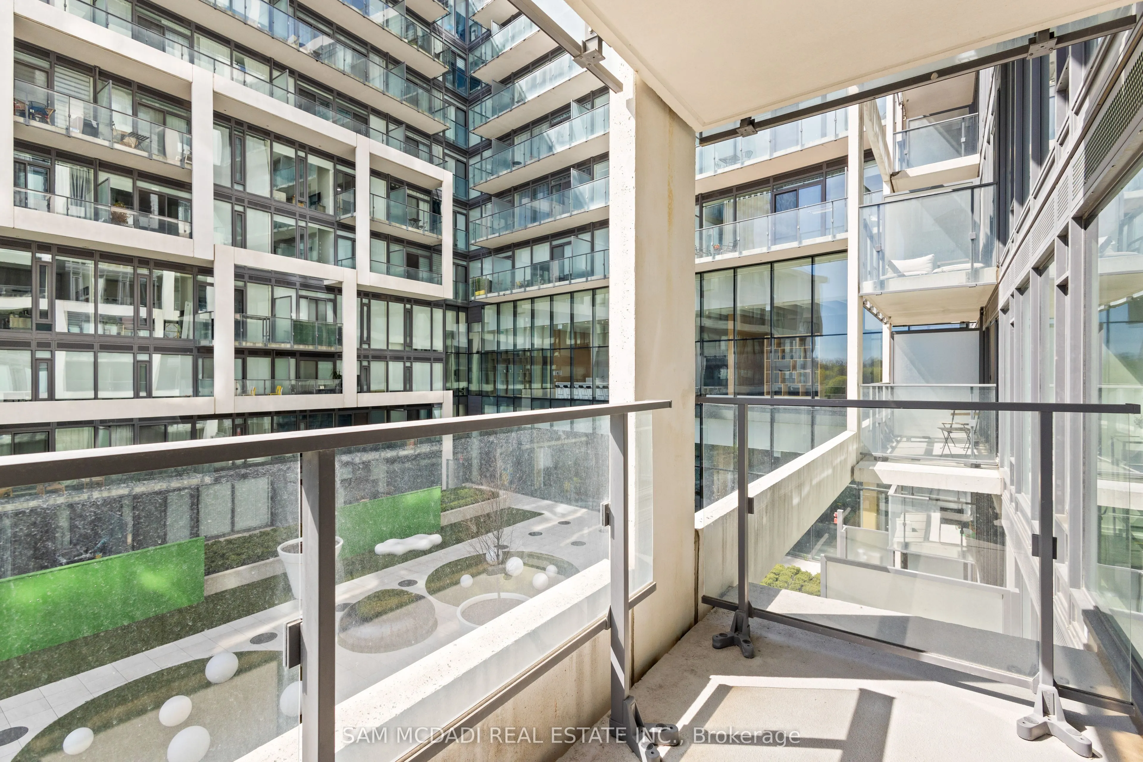 5 Soudan Avenue, #802