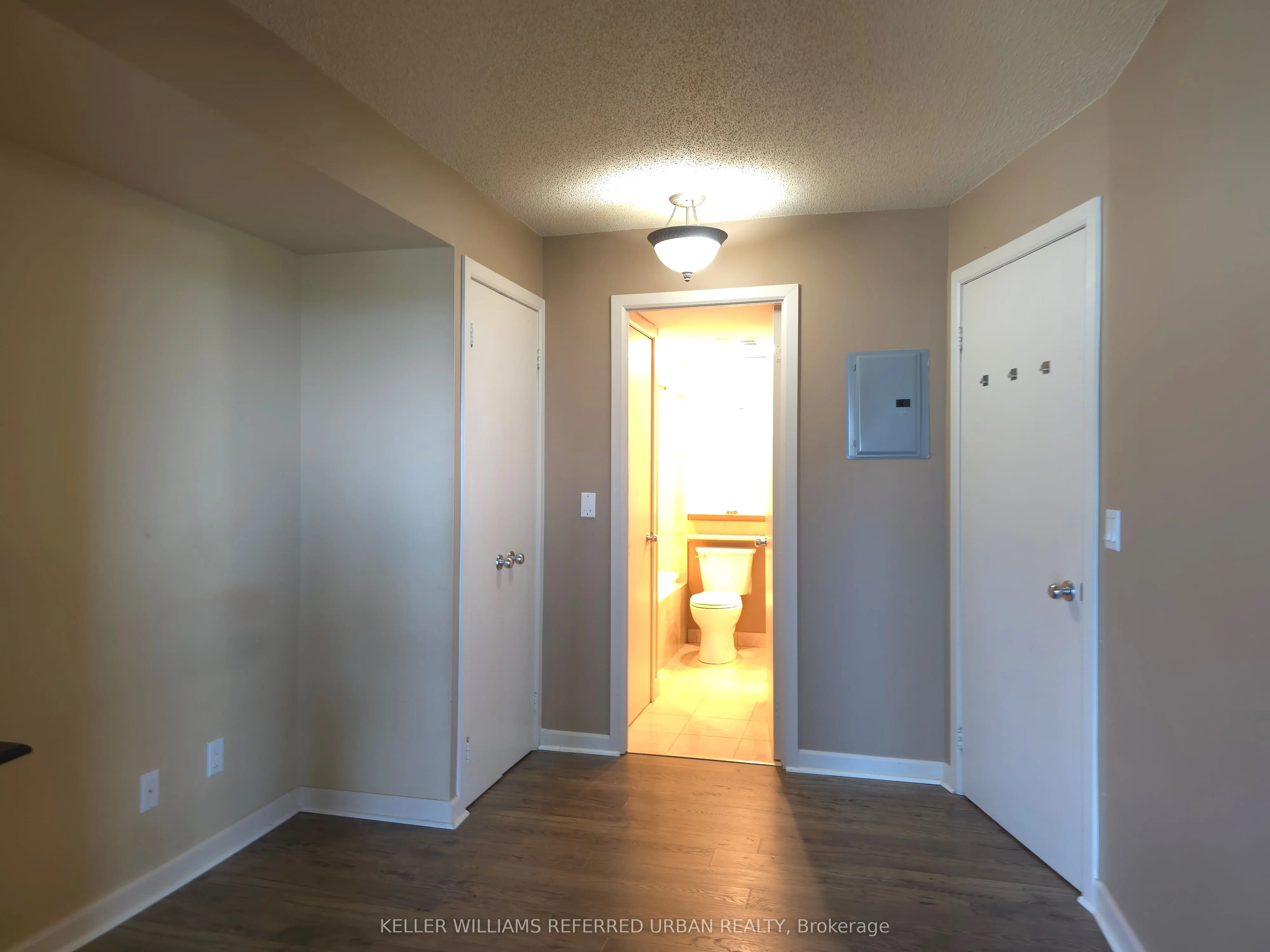 8 Park Road, #1908