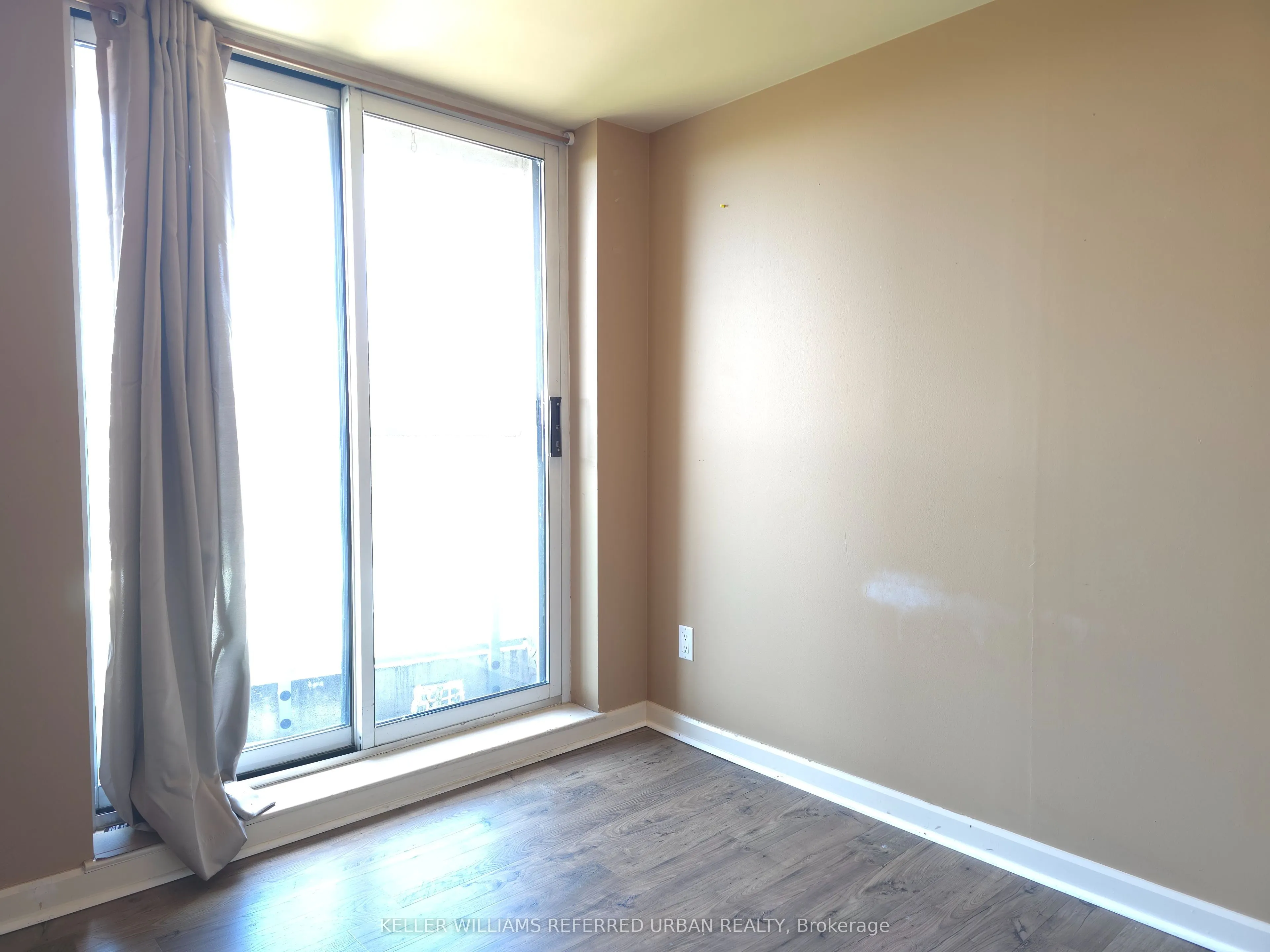 8 Park Road, #1908