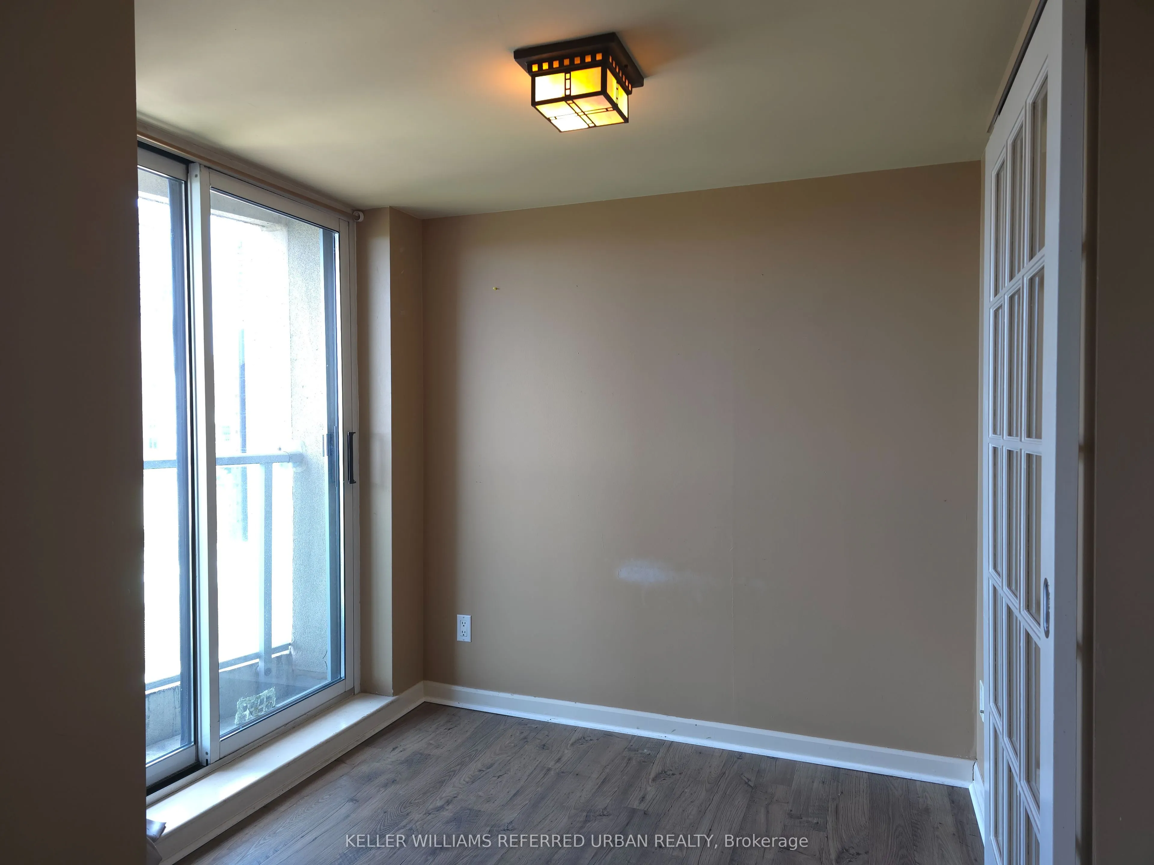 8 Park Road, #1908