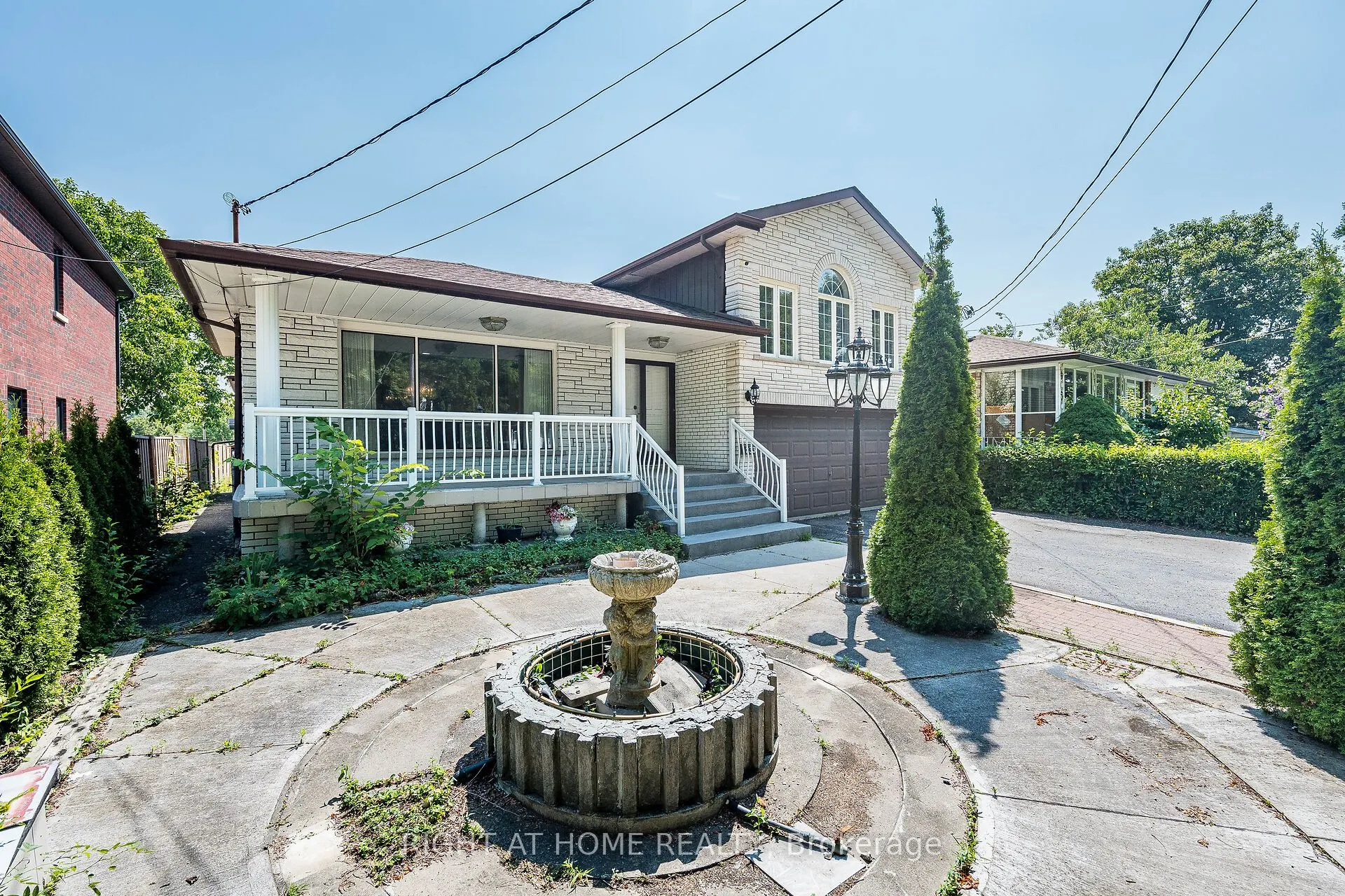 233 Faywood Boulevard