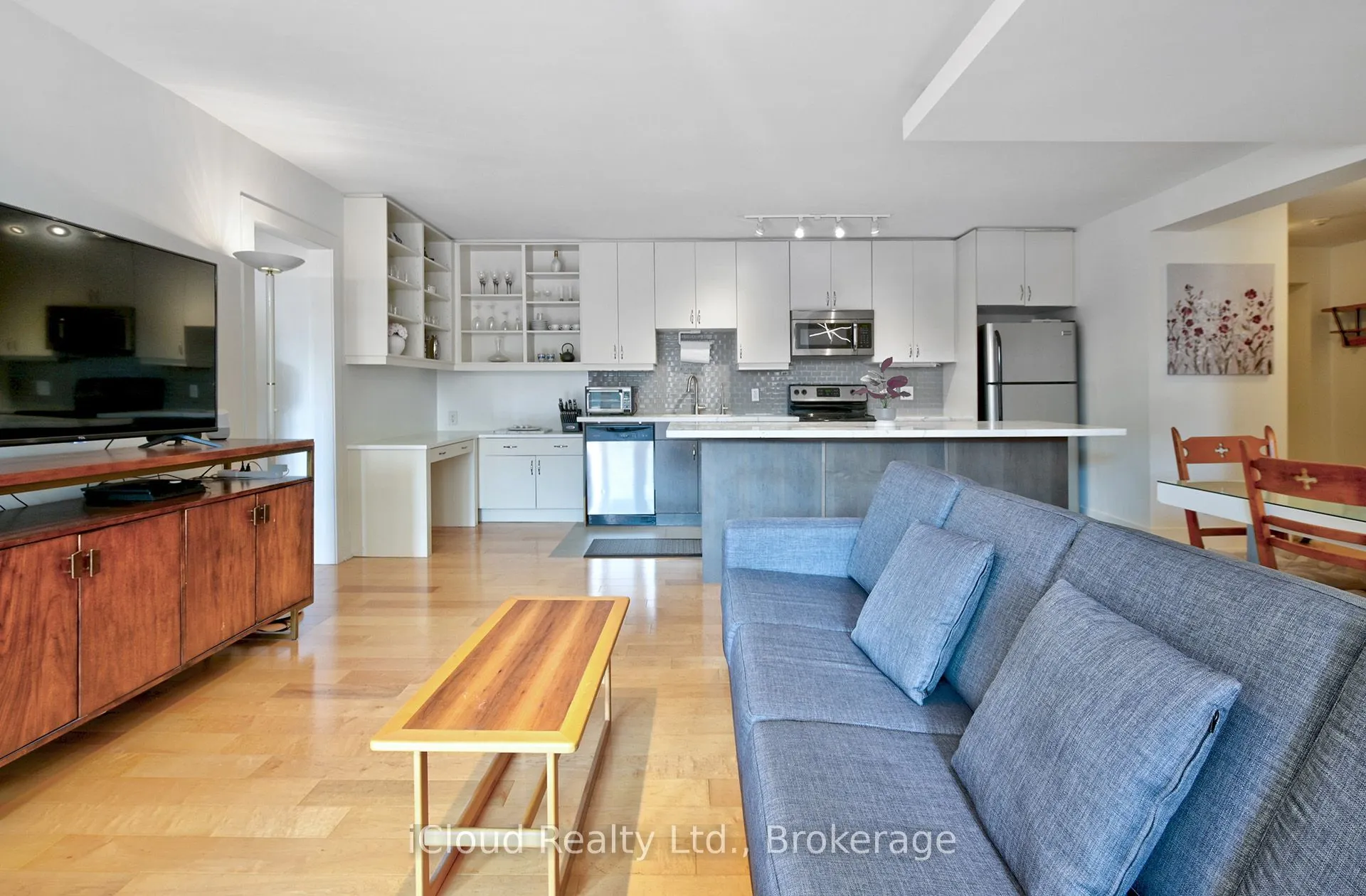 2603 Bathurst Street, #101
