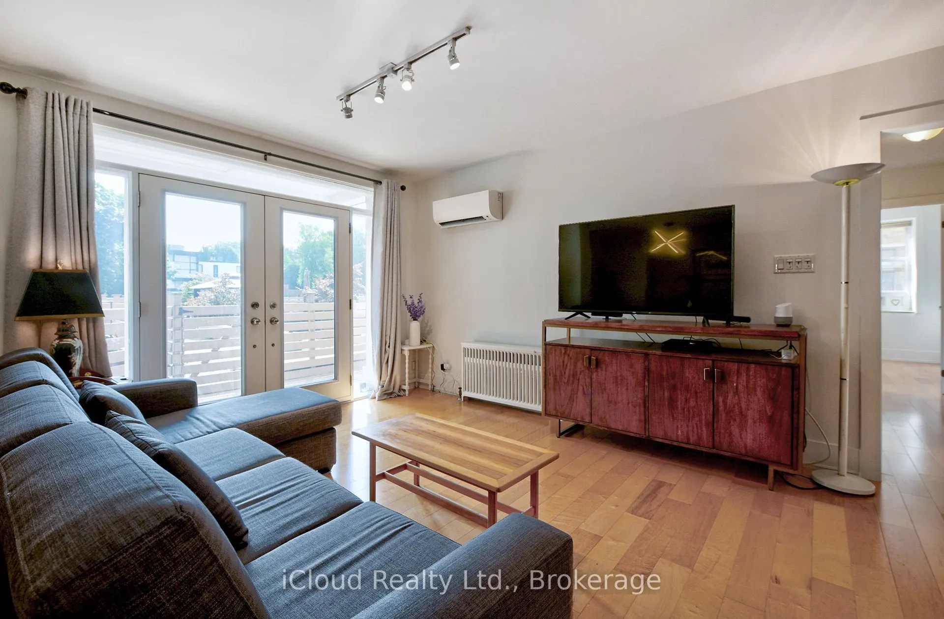 2603 Bathurst Street, #101