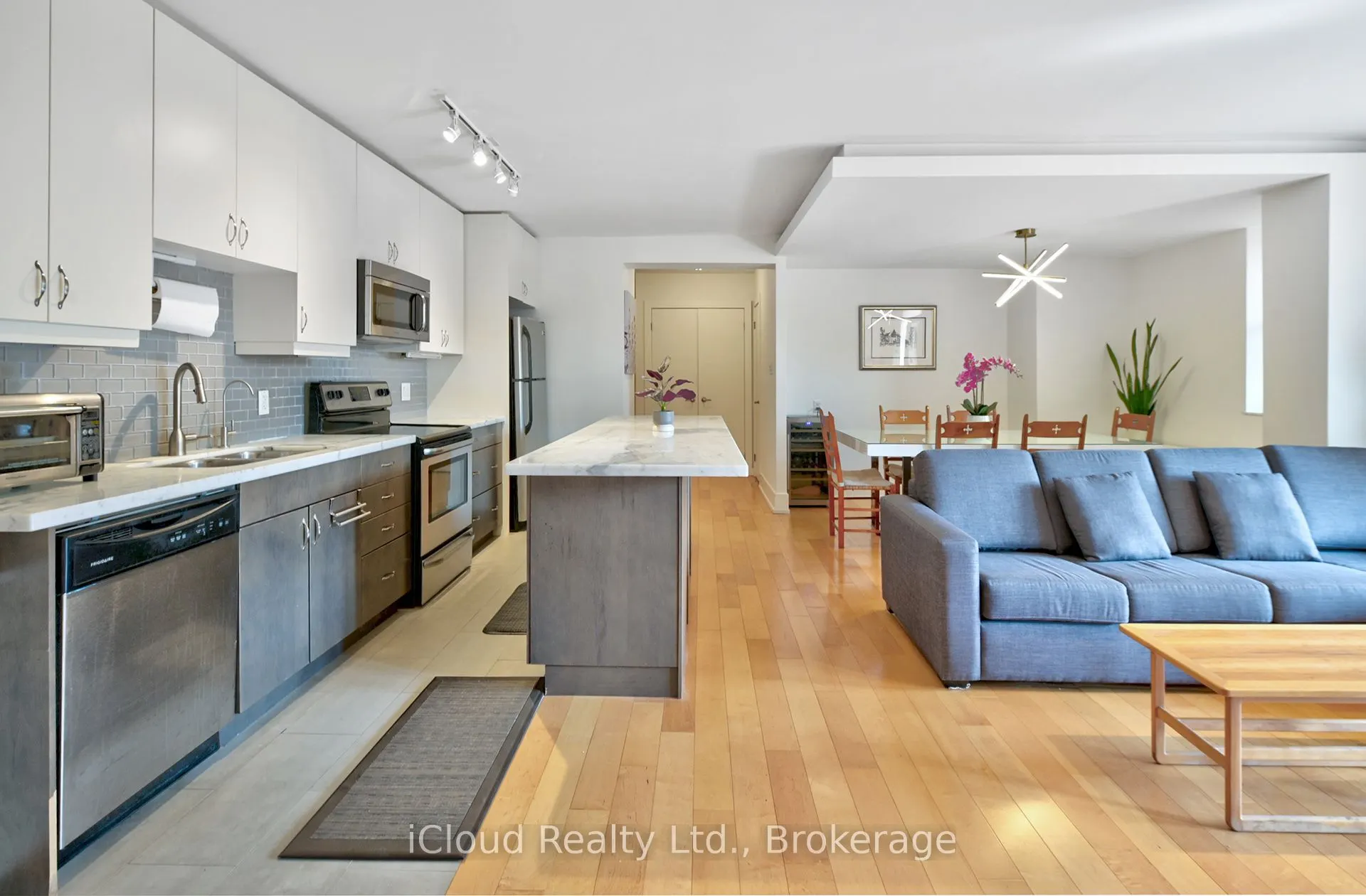 2603 Bathurst Street, #101
