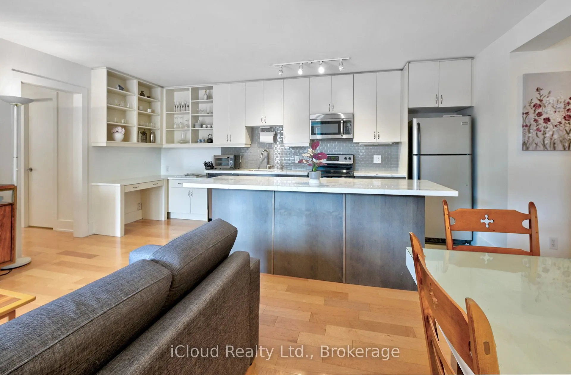 2603 Bathurst Street, #101