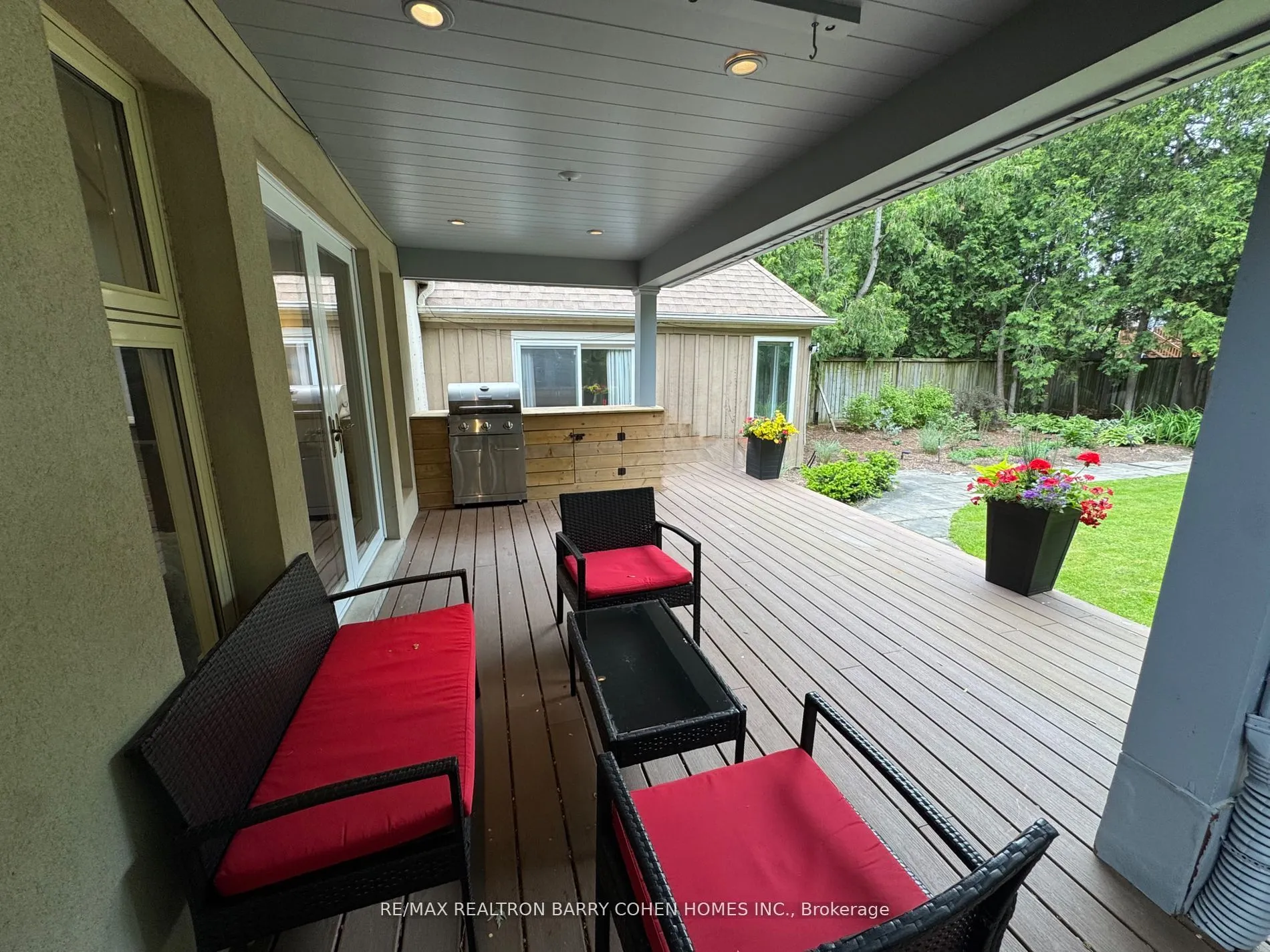 32 Beechwood Avenue