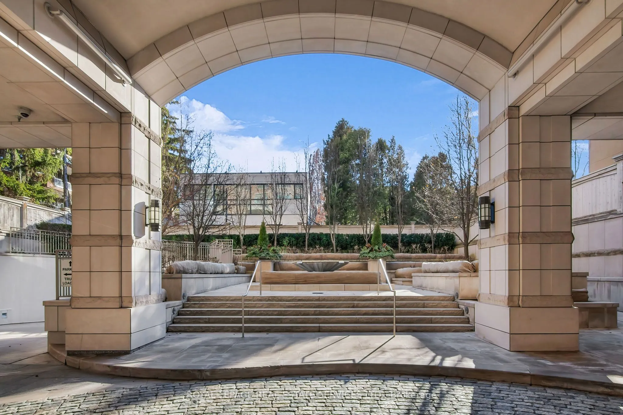 155 St Clair Avenue W, #1701