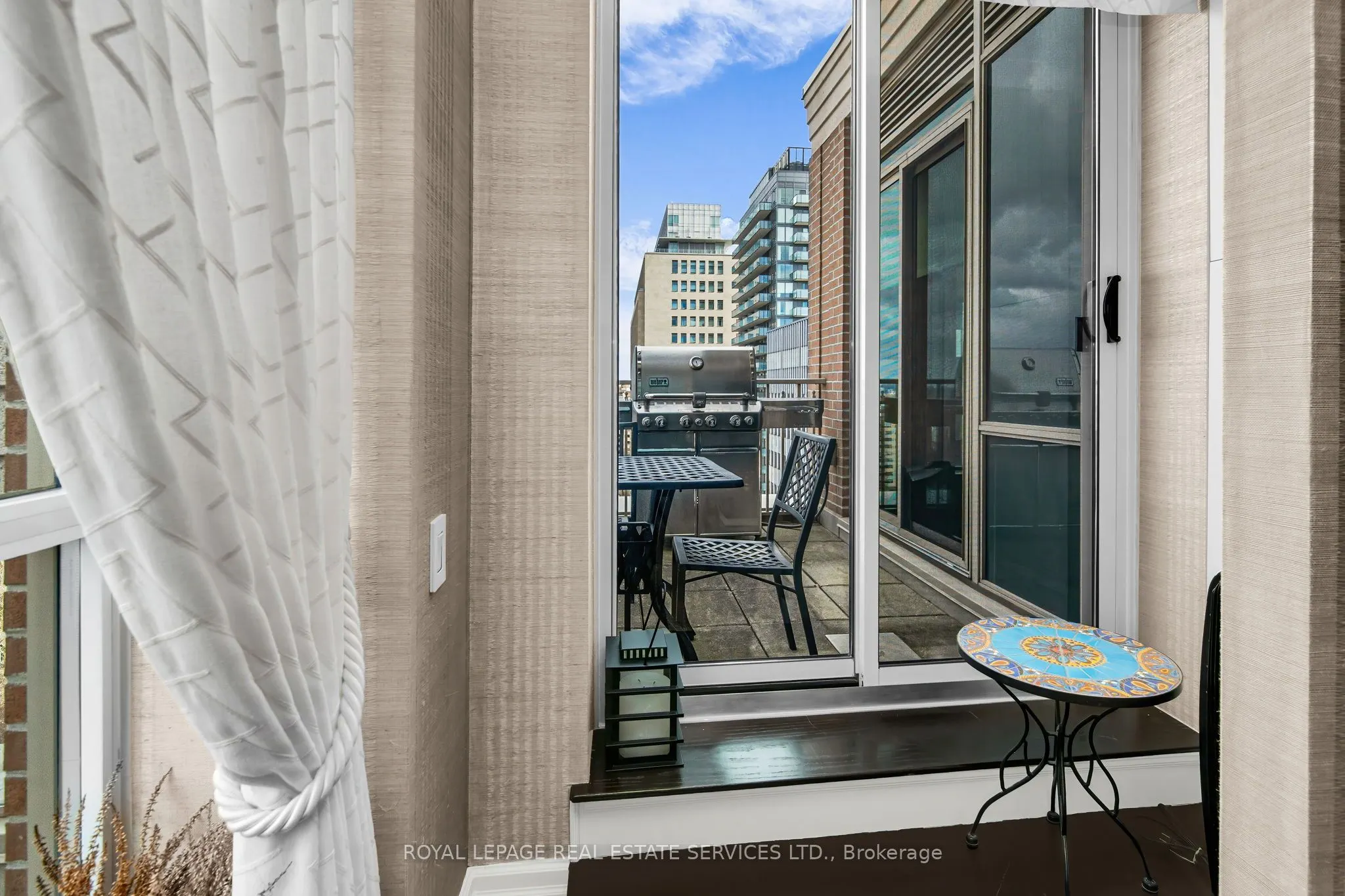 155 St Clair Avenue W, #1701