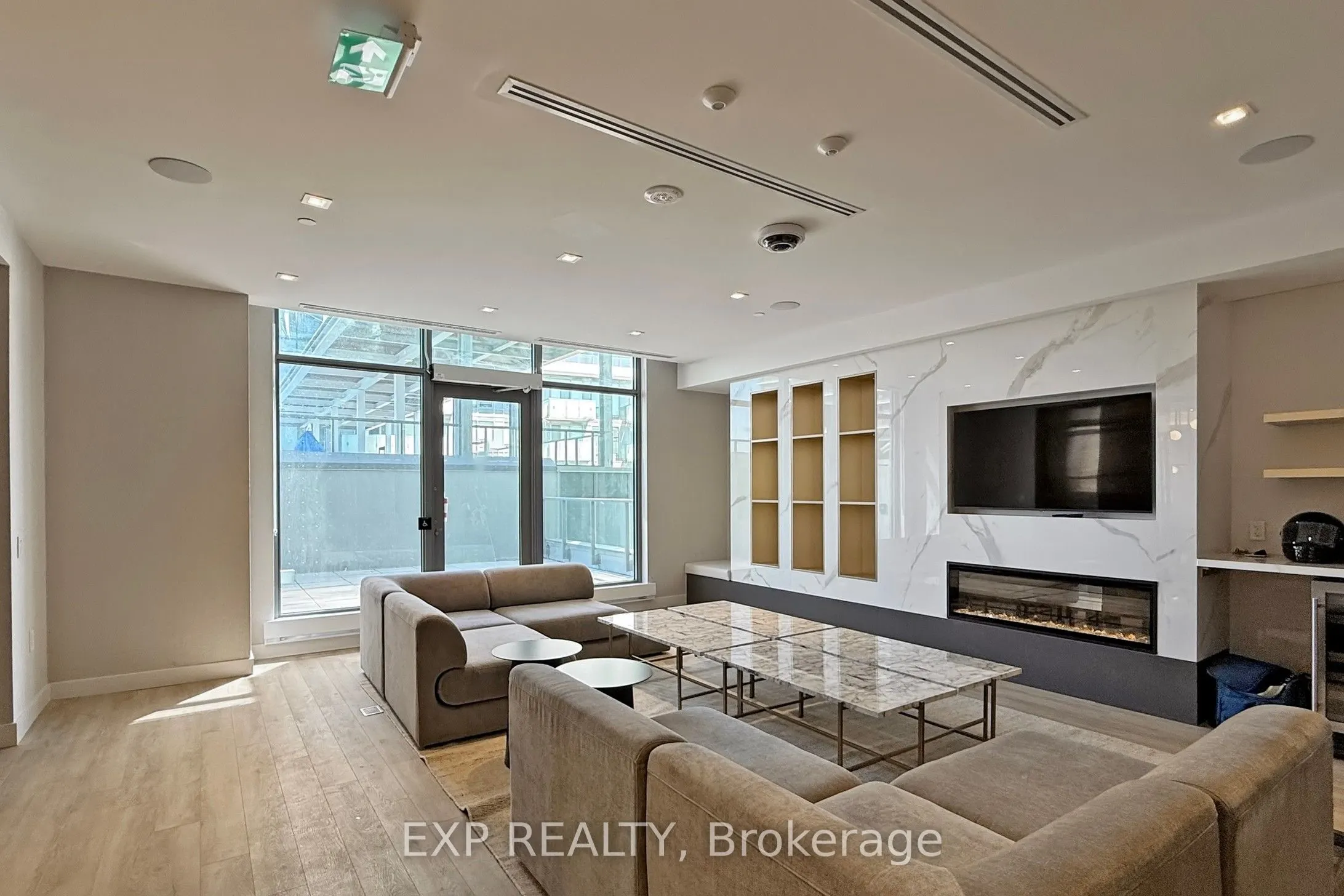 7 Golden Lion Hts Avenue, #1409