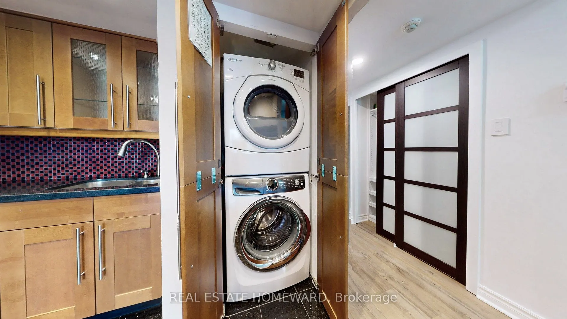 15 Maitland Place, #1806