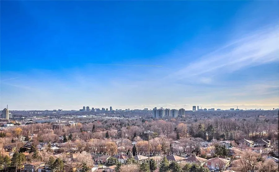 117 McMahon Drive, #3702