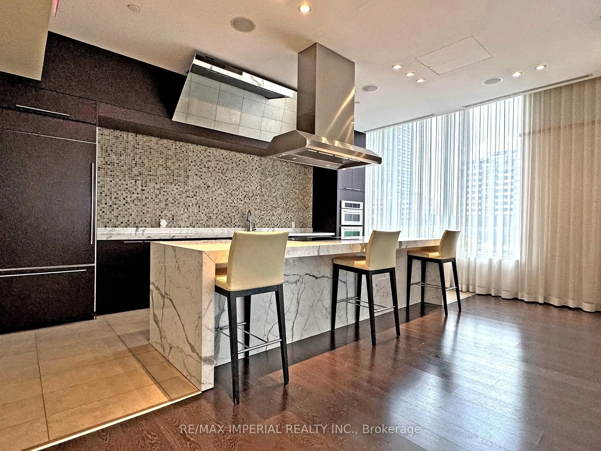 25 Broadway Avenue, #2004