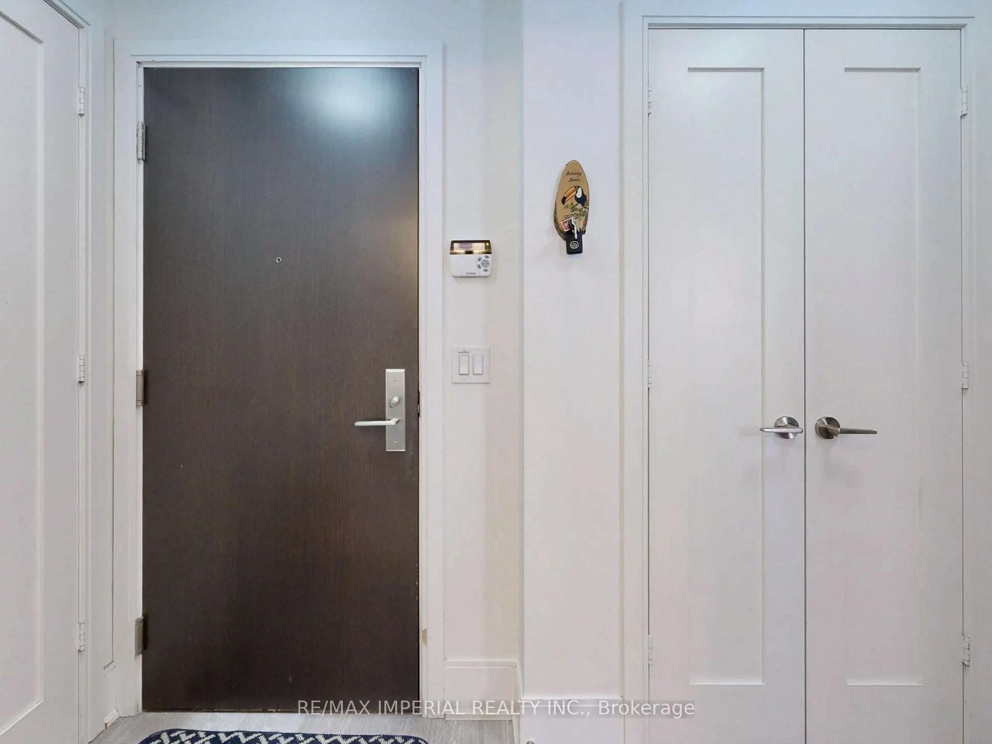 25 Broadway Avenue, #2004