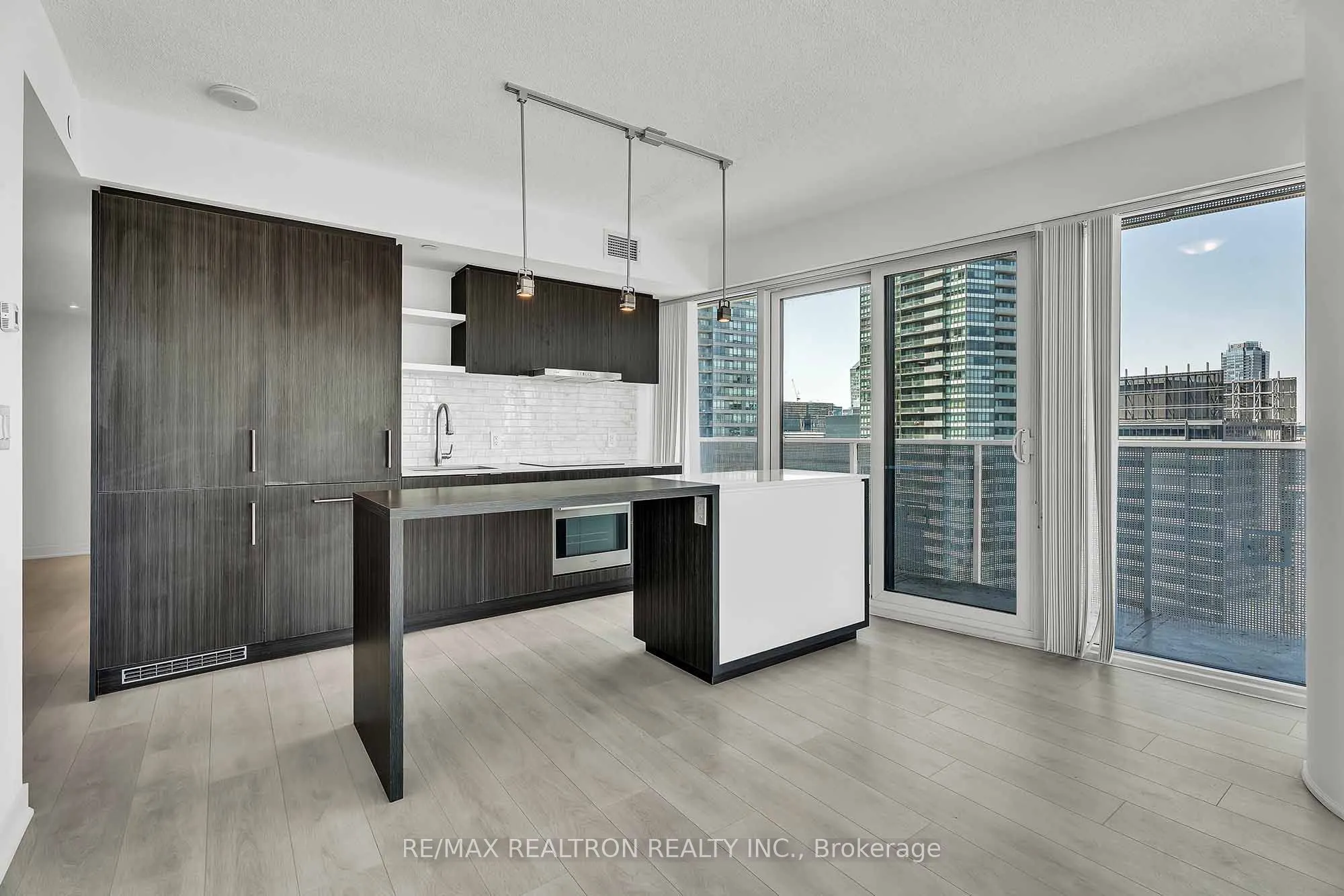 88 Harbour Street #4004