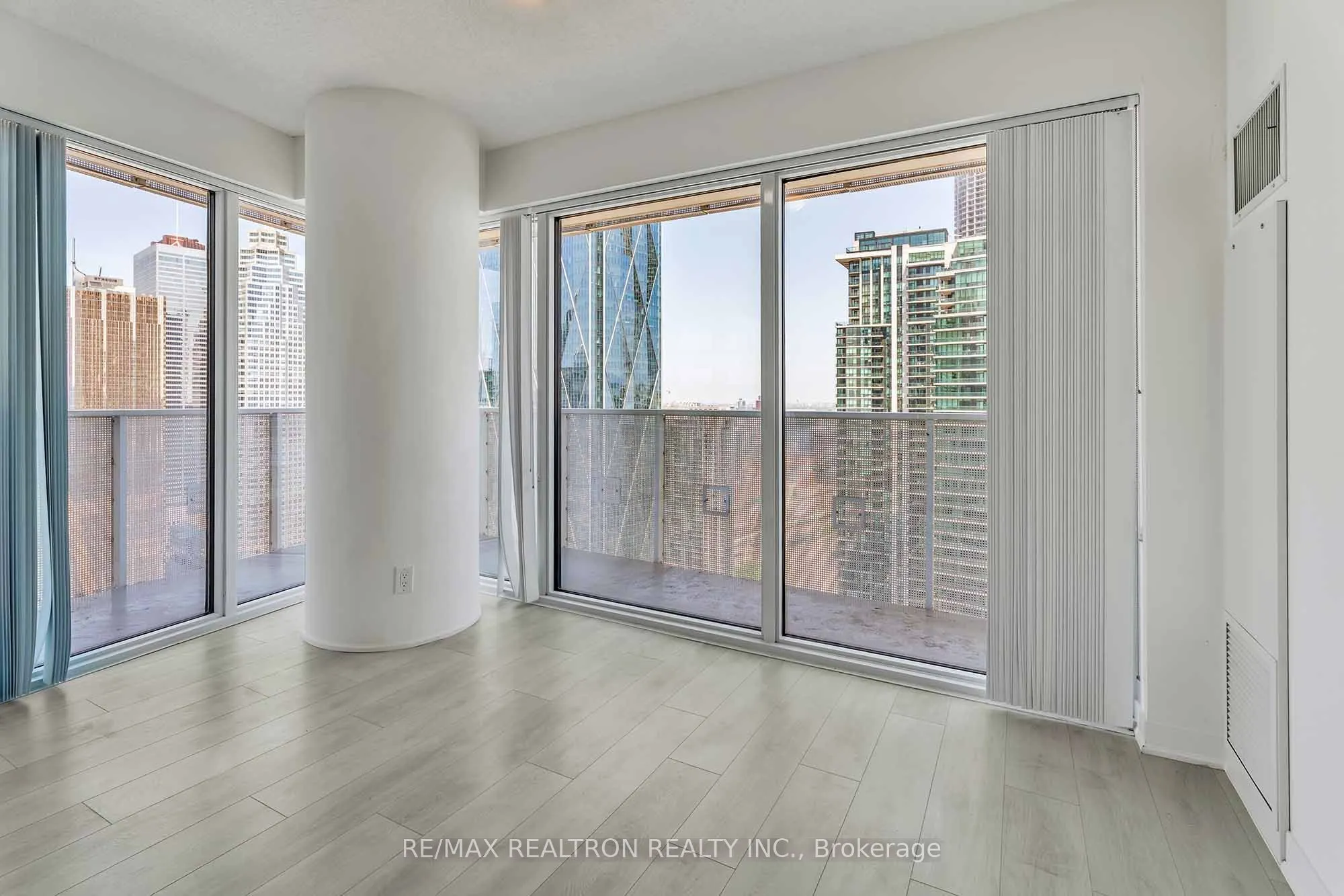 88 Harbour Street #4004