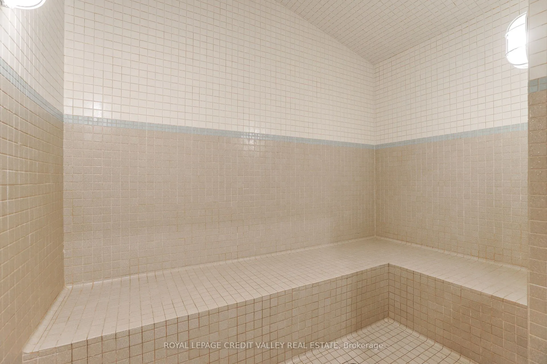 565 Wilson Avenue, #W409