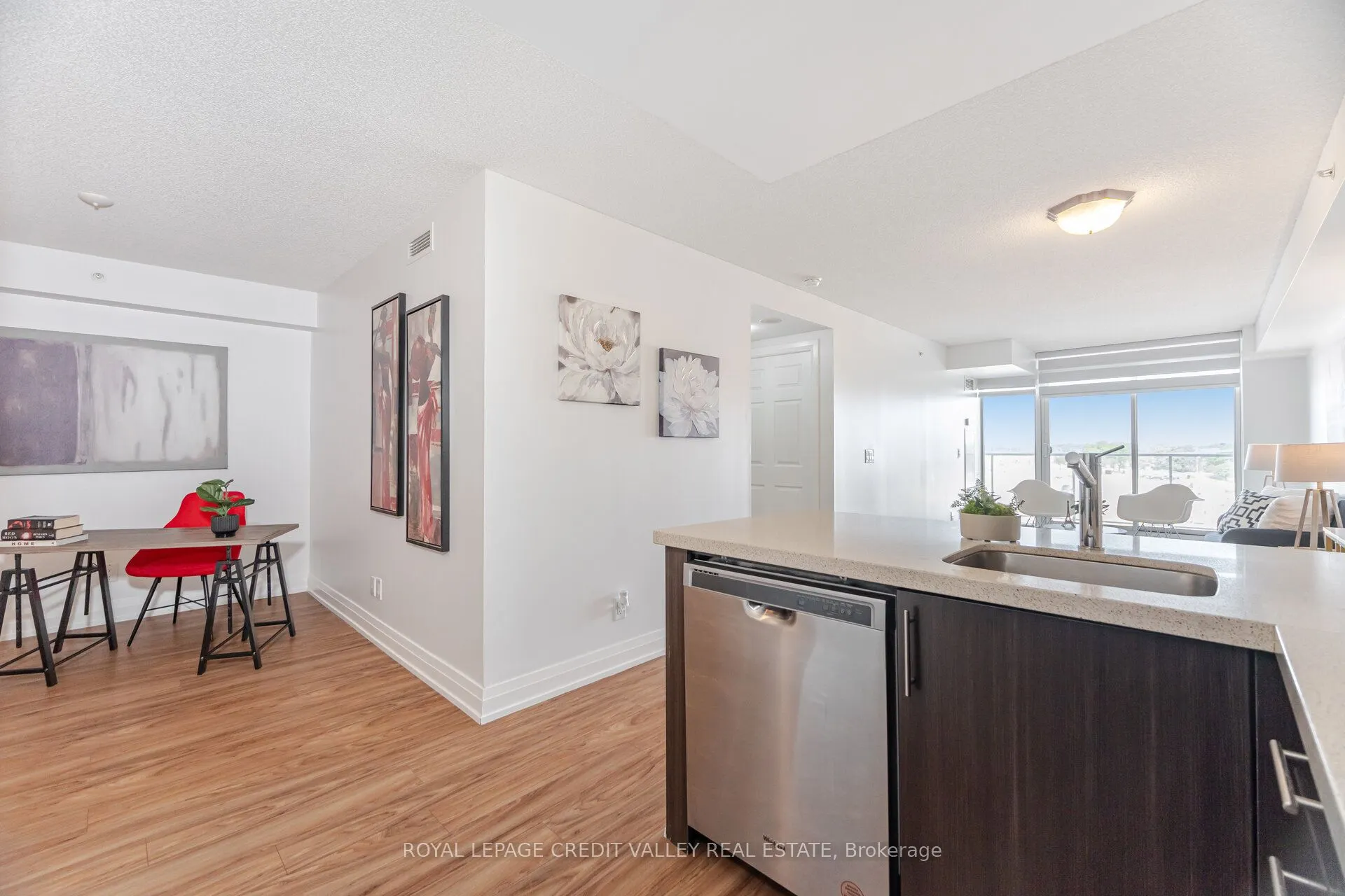 565 Wilson Avenue, #W409