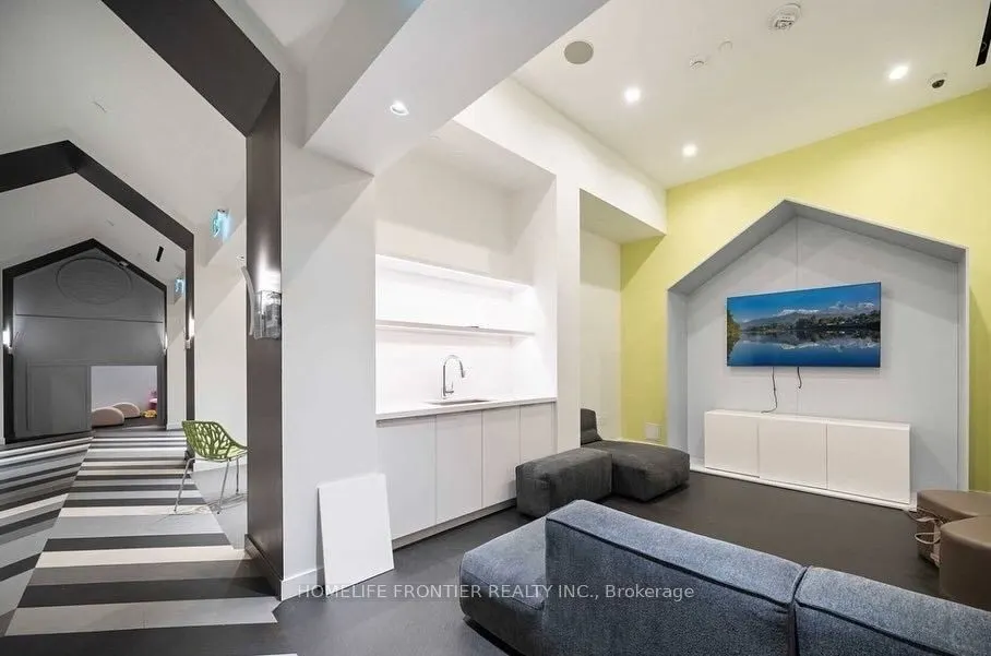 39 Roehampton Avenue, #1603